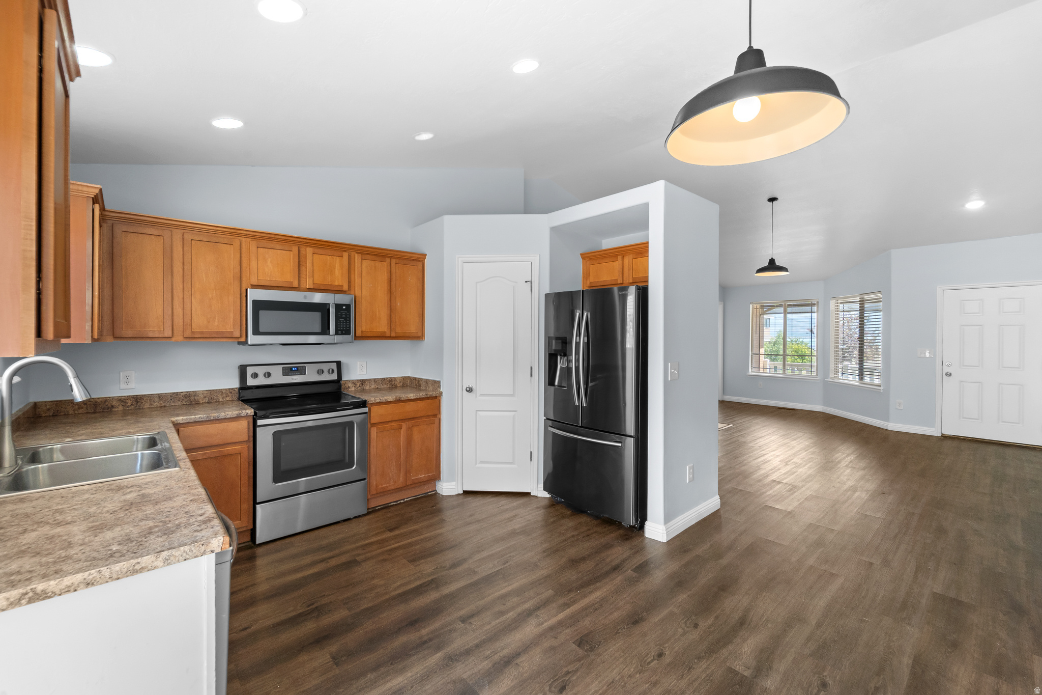 LAKE MOUNTAIN ESTATES - Residential