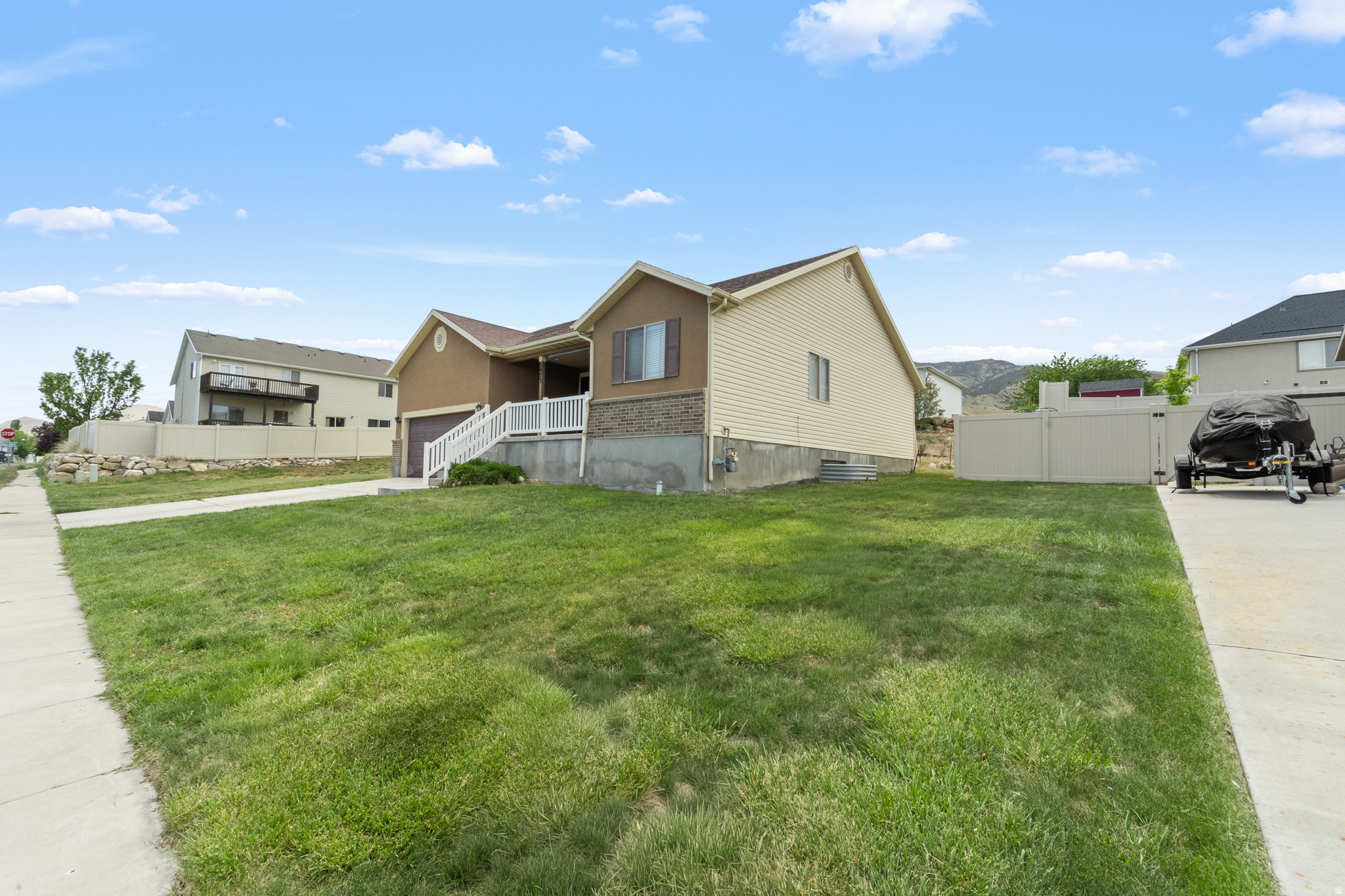 LAKE MOUNTAIN ESTATES - Residential