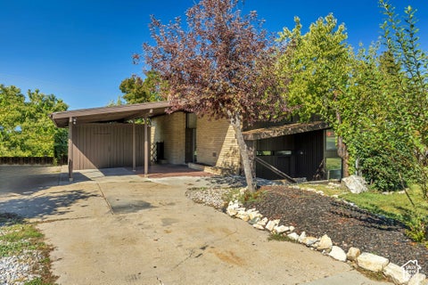 Tiny photo for 116 S TARTARIAN CIR E, Bountiful, UT 84010 (MLS # 2188925)