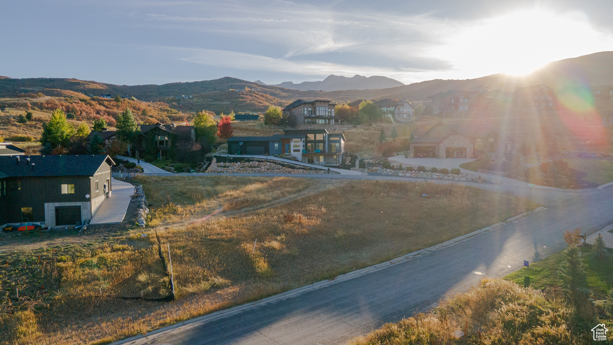 CHALETS AT SKI LAKE - Land