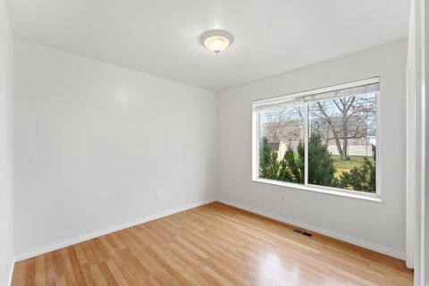 Tiny photo for 984 S MONTGOMERY ST W, Salt Lake City, UT 84103 (MLS # 2142364)