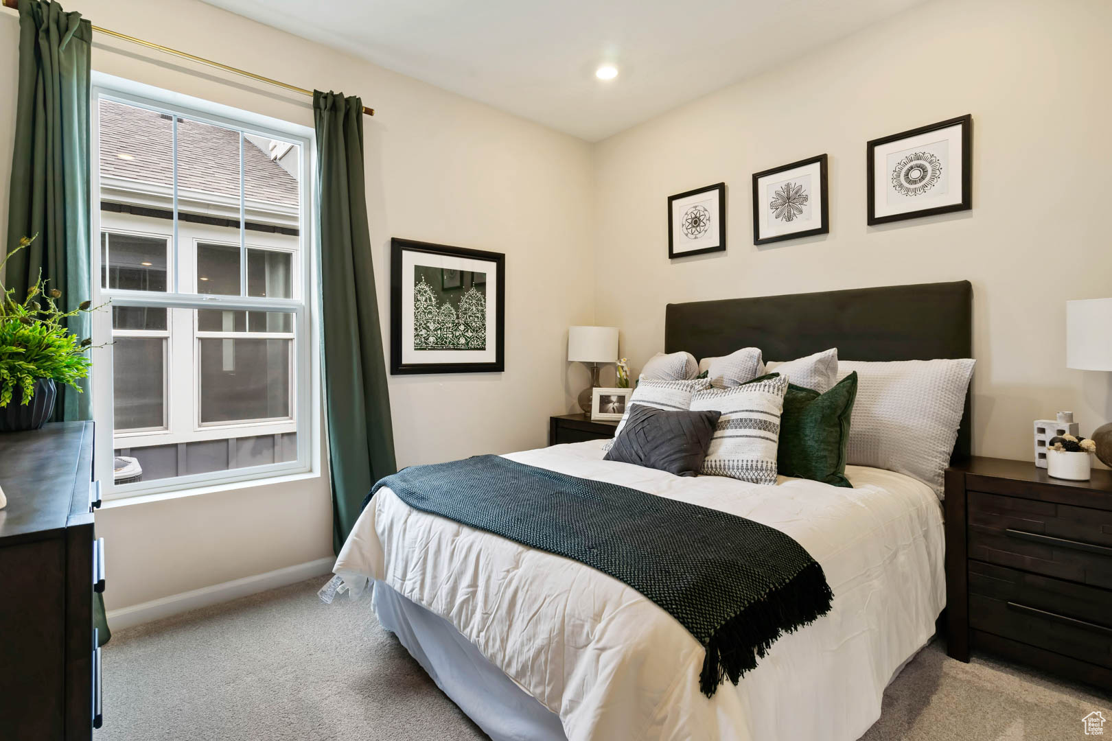 DAYBREAK - Residential