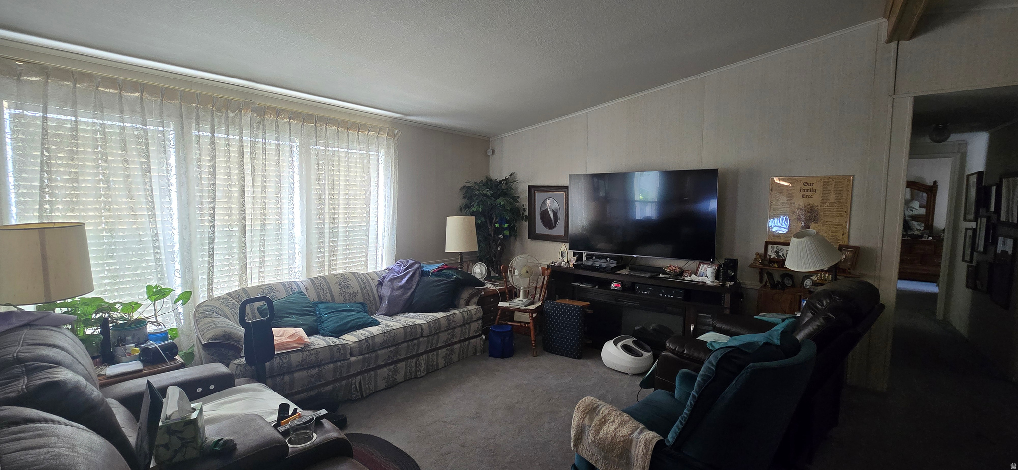 COUNTRY CLUB ESTATES - Residential