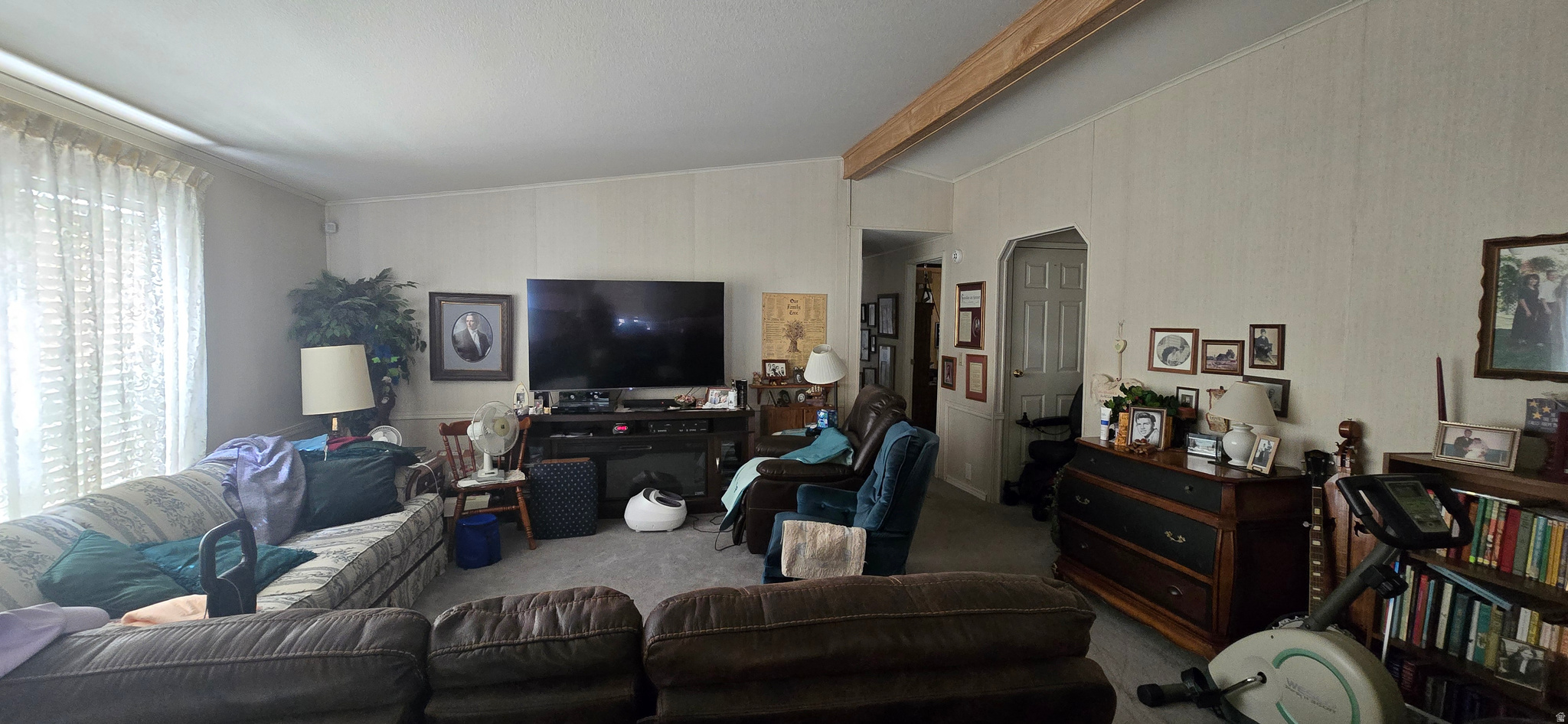 COUNTRY CLUB ESTATES - Residential