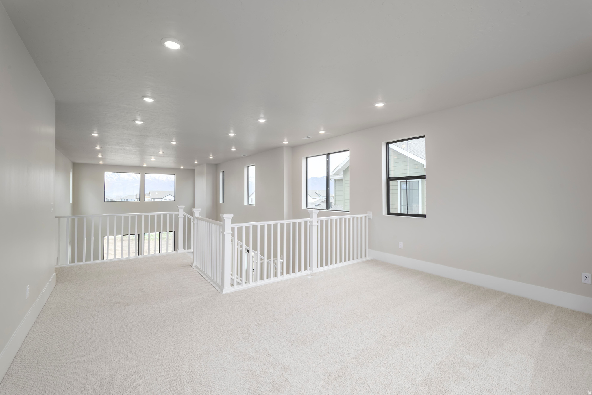 CROSSINGS AT LAKE CREEK - Residential