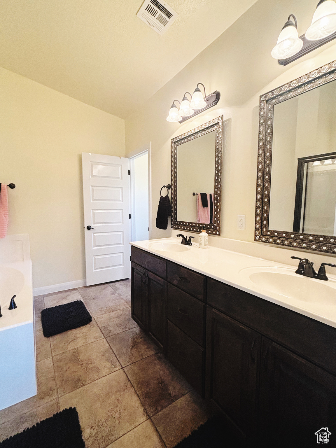 3853 Mitchell Dr, Santa Clara, Utah image 32