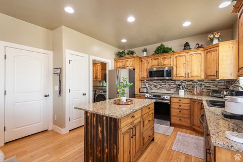 Tiny photo for 3535 W OVERLOOK DR, Layton, UT 84041 (MLS # 2094182)