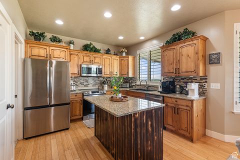 Tiny photo for 3535 W OVERLOOK DR, Layton, UT 84041 (MLS # 2094182)