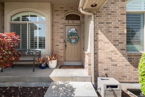 Tiny photo for 3535 W OVERLOOK DR, Layton, UT 84041 (MLS # 2094182)