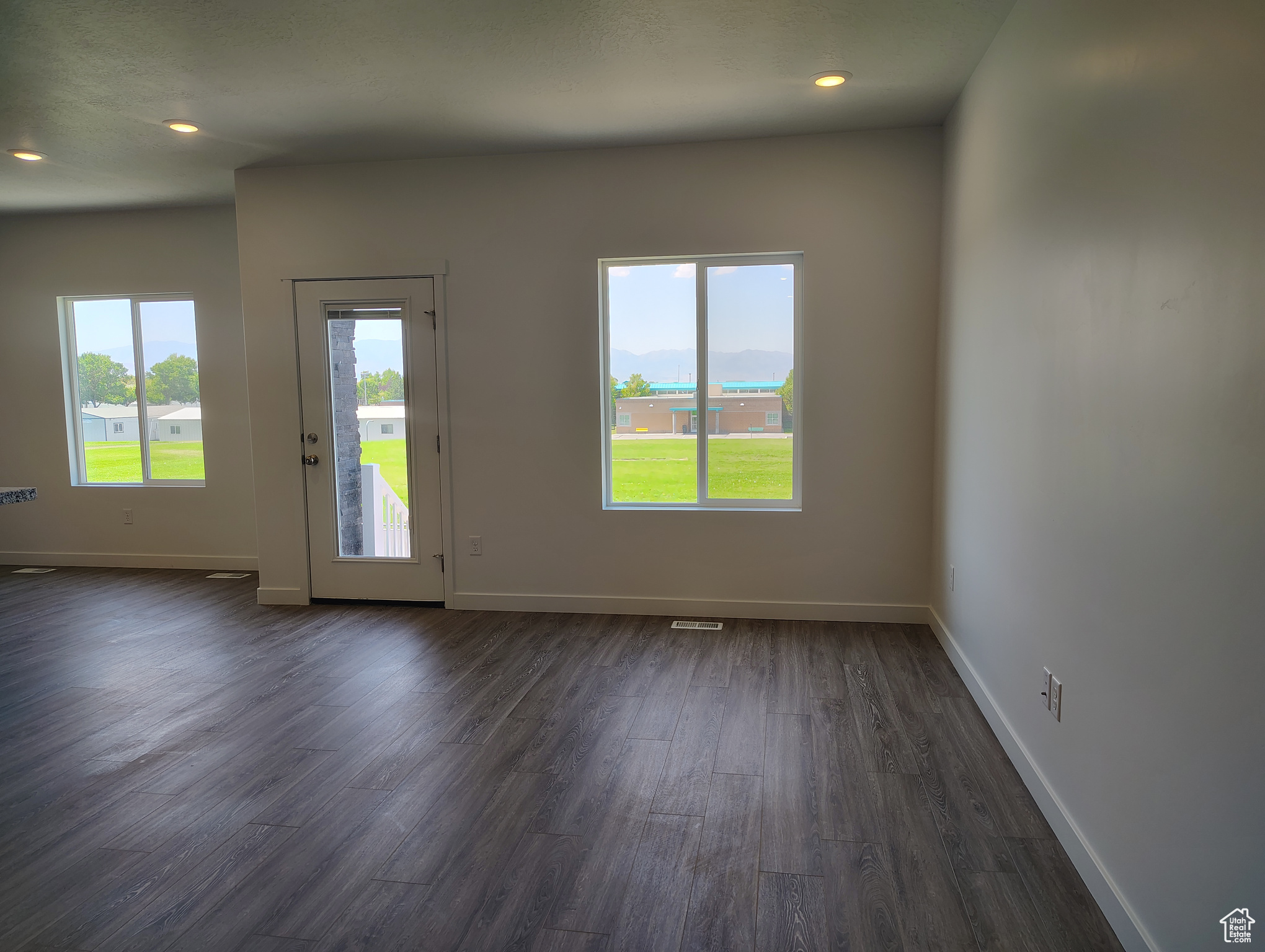 SUNSET ESTATES - Residential