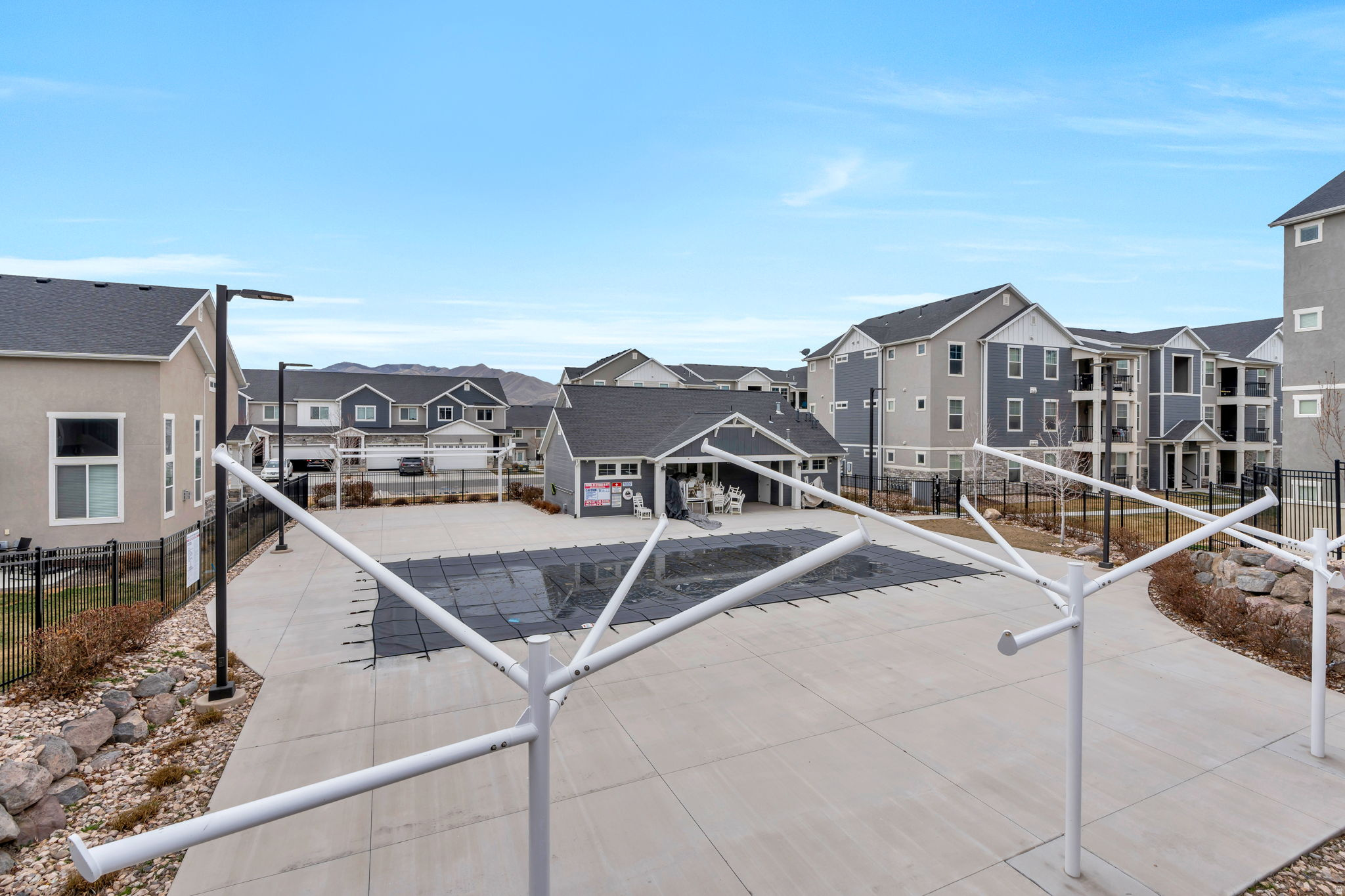 QUAILHILL - Residential