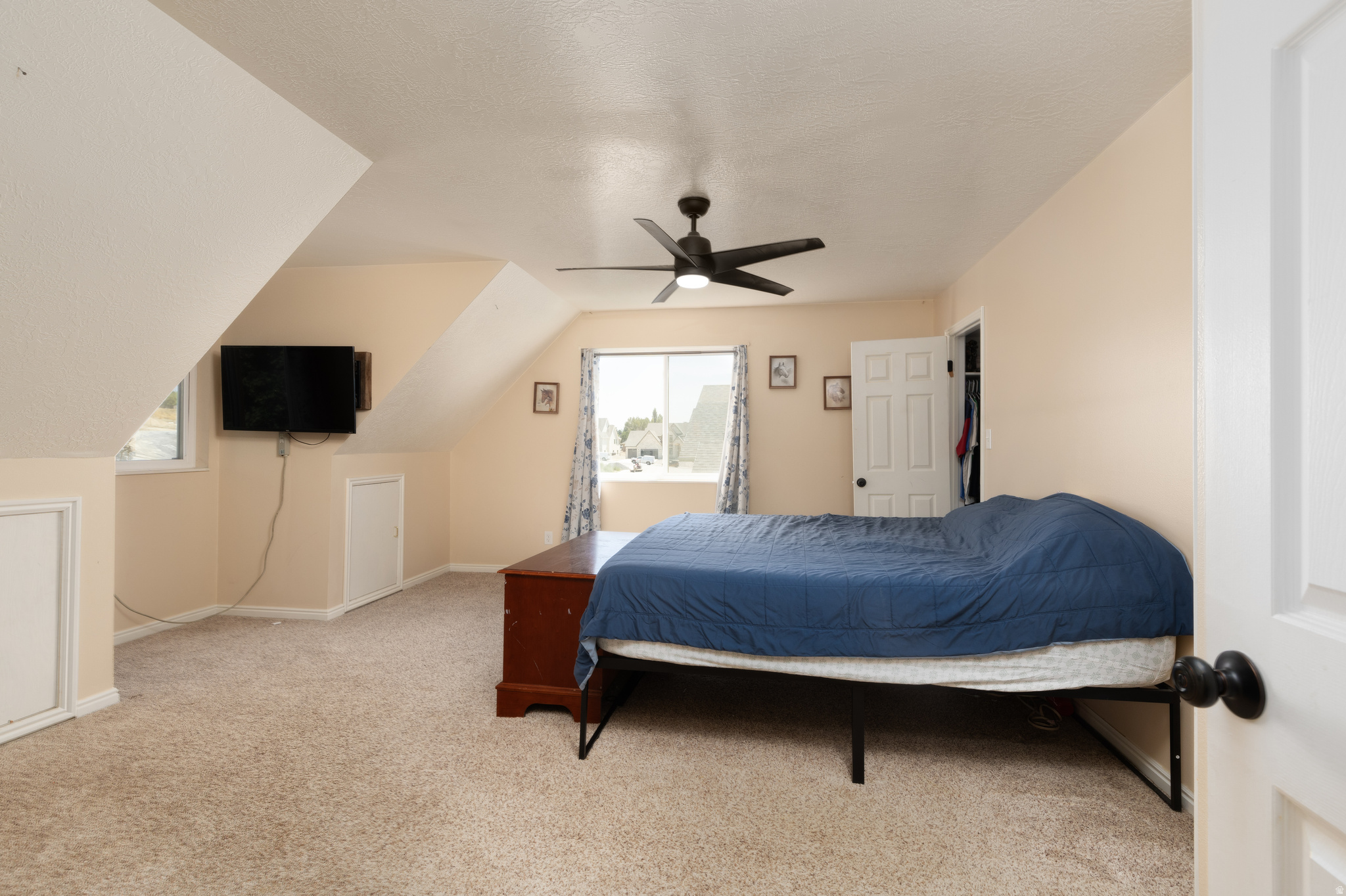 HERITAGE HILLS - Residential