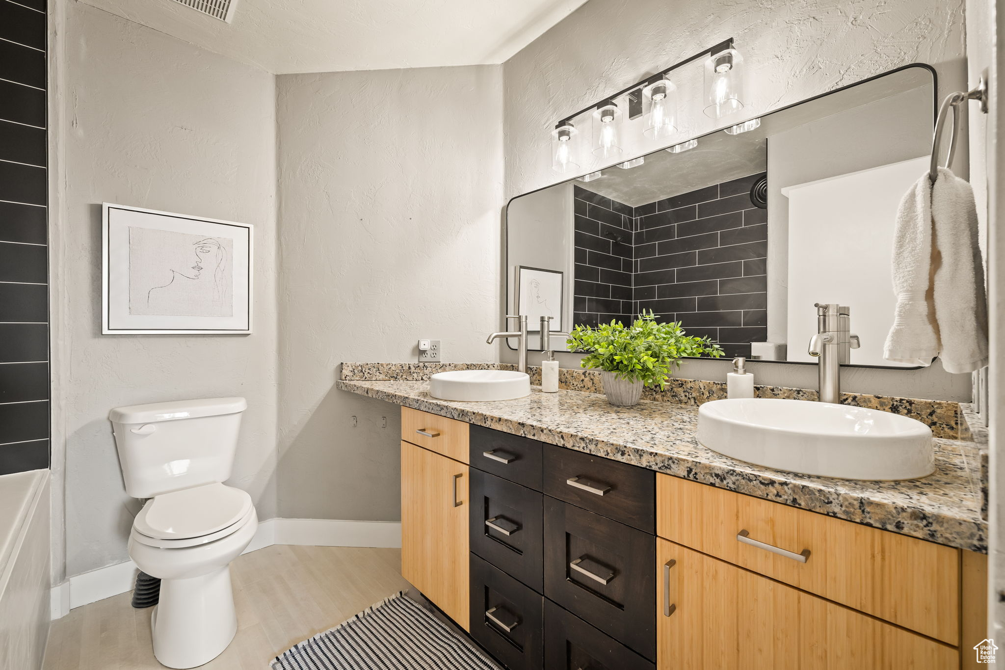 WAREHOUSE DISTRICT CONDOMINIUMS - Residential