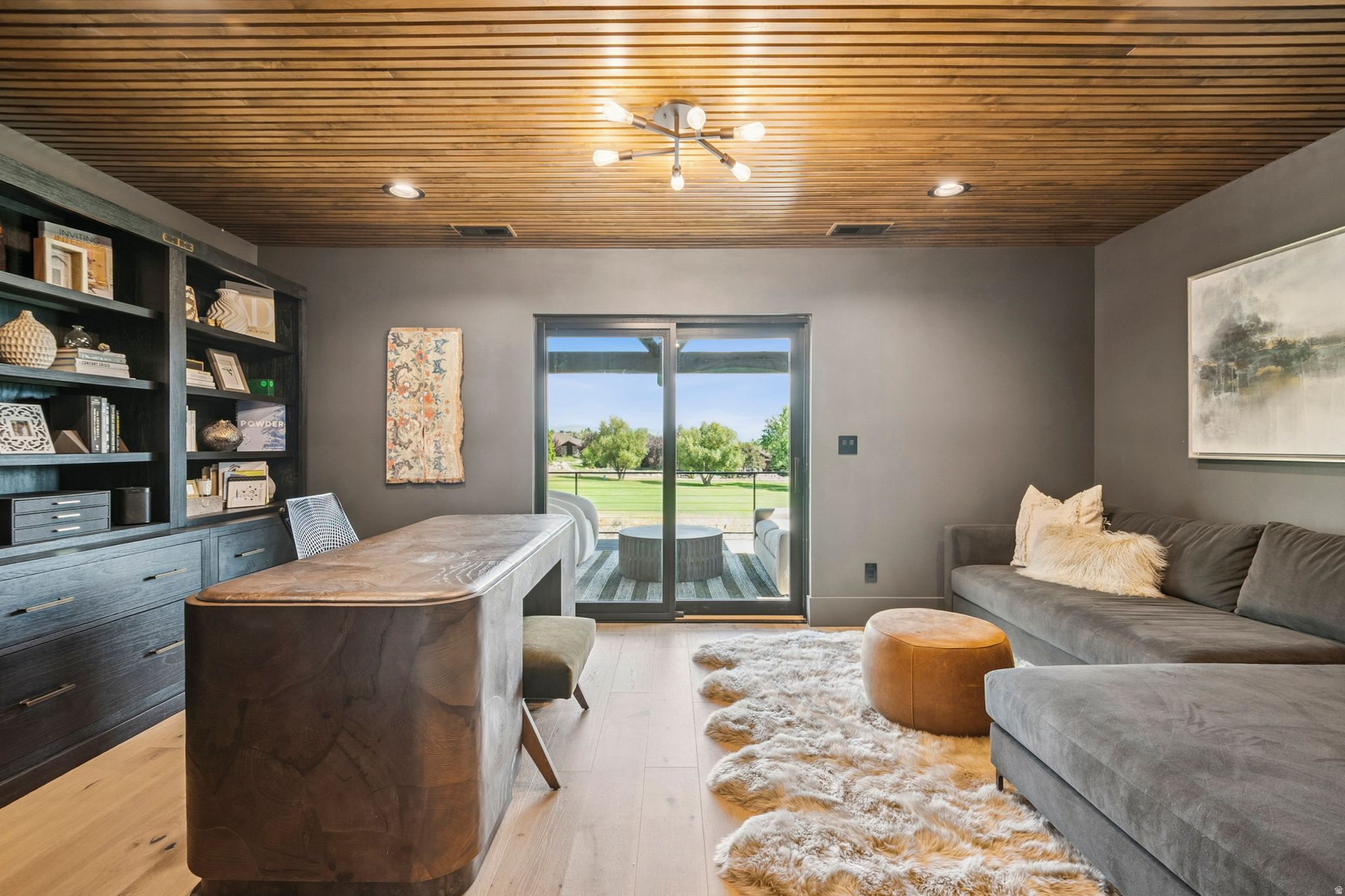 EDEN ESCAPE - Residential