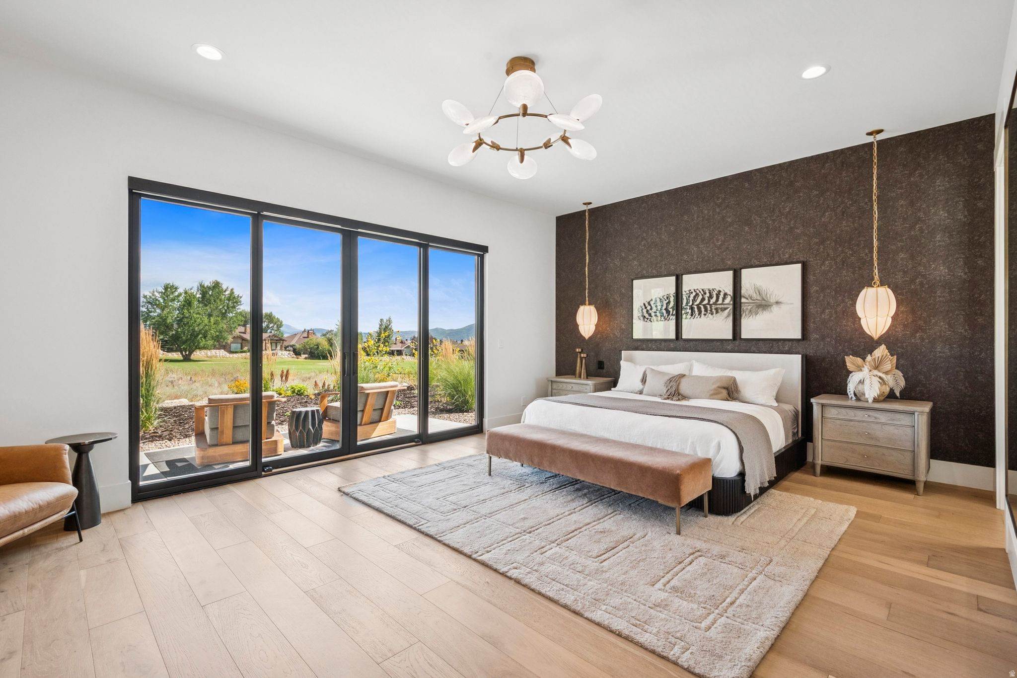 EDEN ESCAPE - Residential
