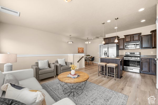 3688 W PERIWINKLE DR, SOUTH JORDAN, UT 84095 - Image 950cf4f55db61799d98daf72f2cdd8cb/975509810