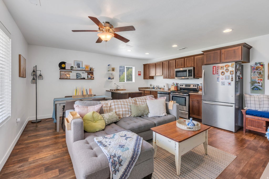 Photo of 202 N 750 E, Vineyard, UT 84059 (MLS # 2181837)