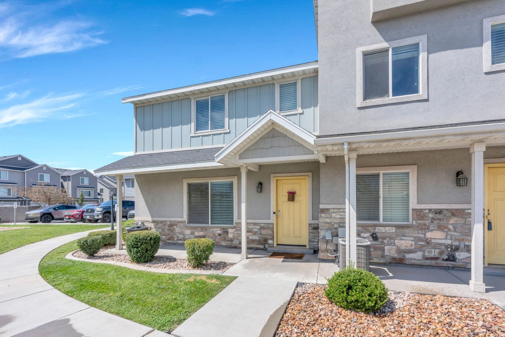Photo of 202 N 750 E, Vineyard, UT 84059 (MLS # 2181837)