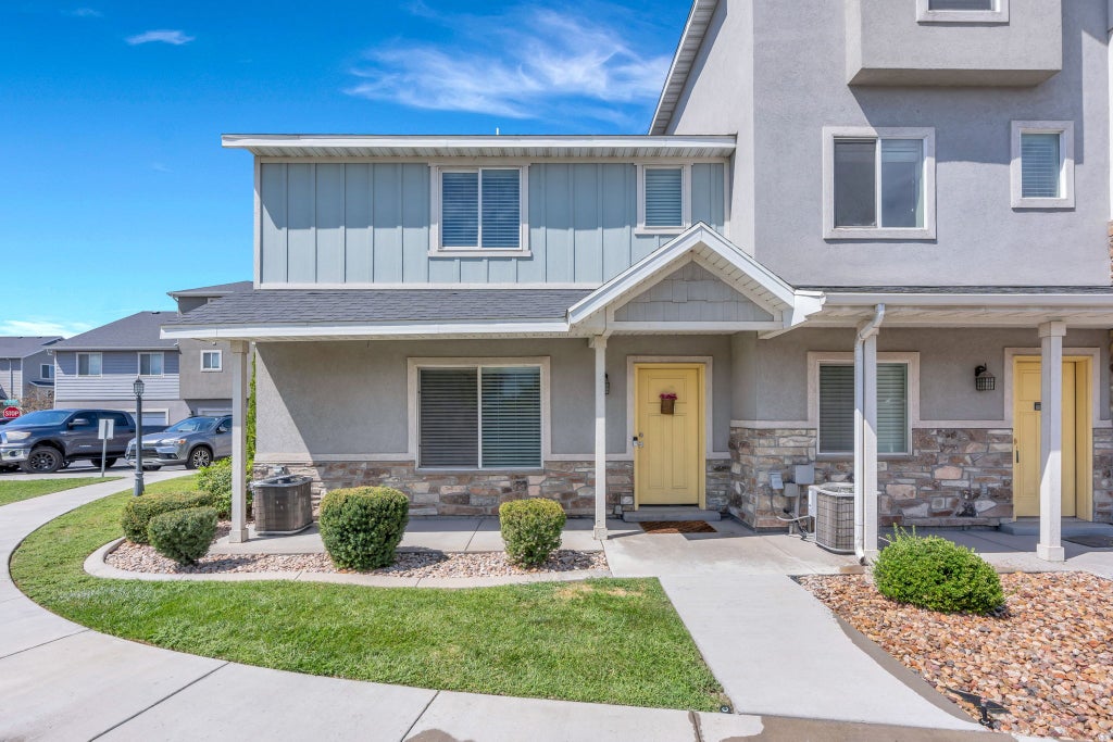 Photo of 202 N 750 E, Vineyard, UT 84059 (MLS # 2181837)