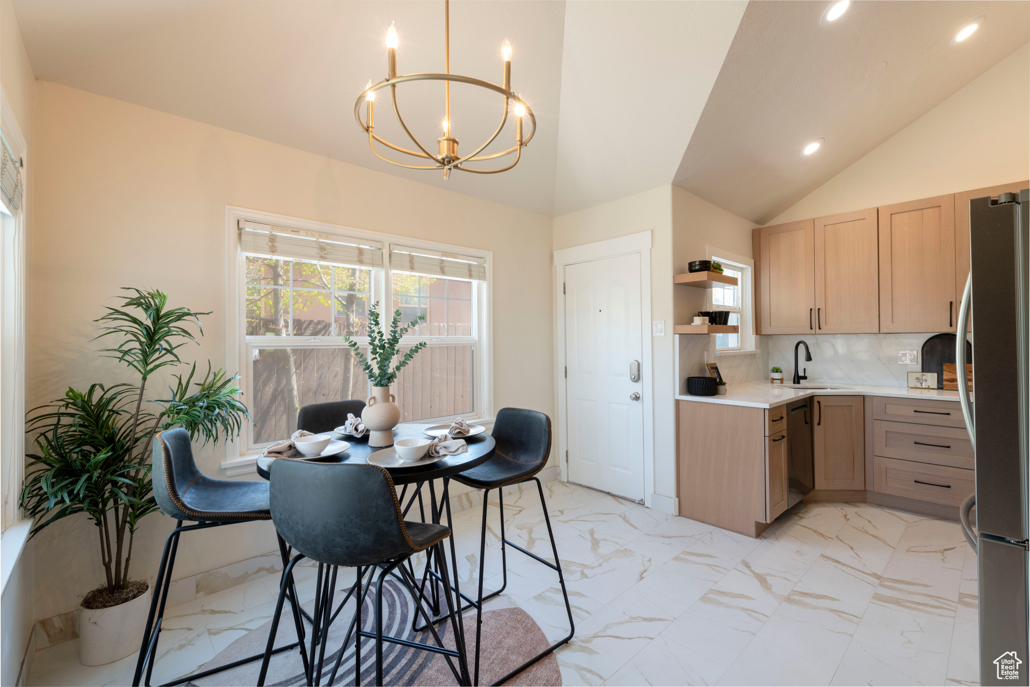 COUNTRY CLUB HEIGHTS - Residential