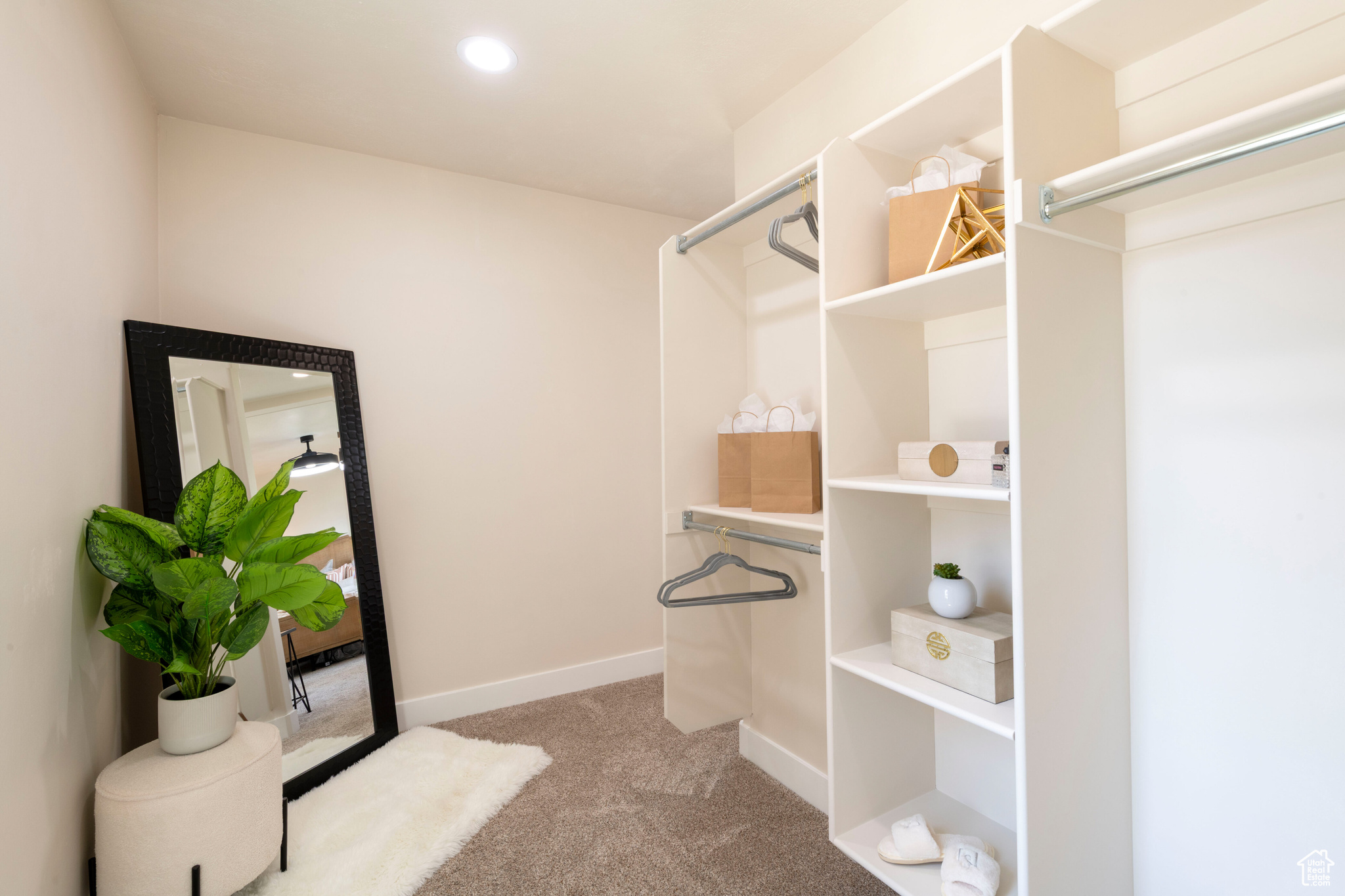 COUNTRY CLUB HEIGHTS - Residential