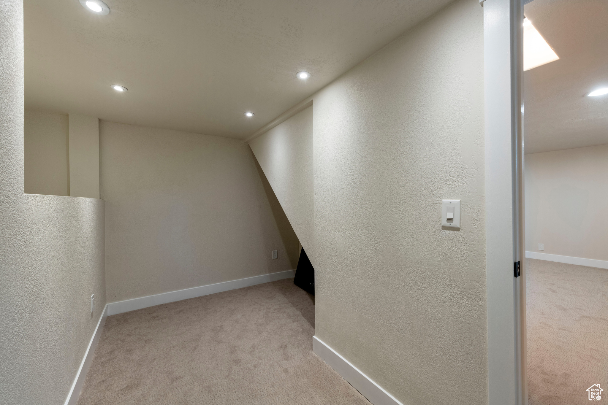 COUNTRY CLUB HEIGHTS - Residential