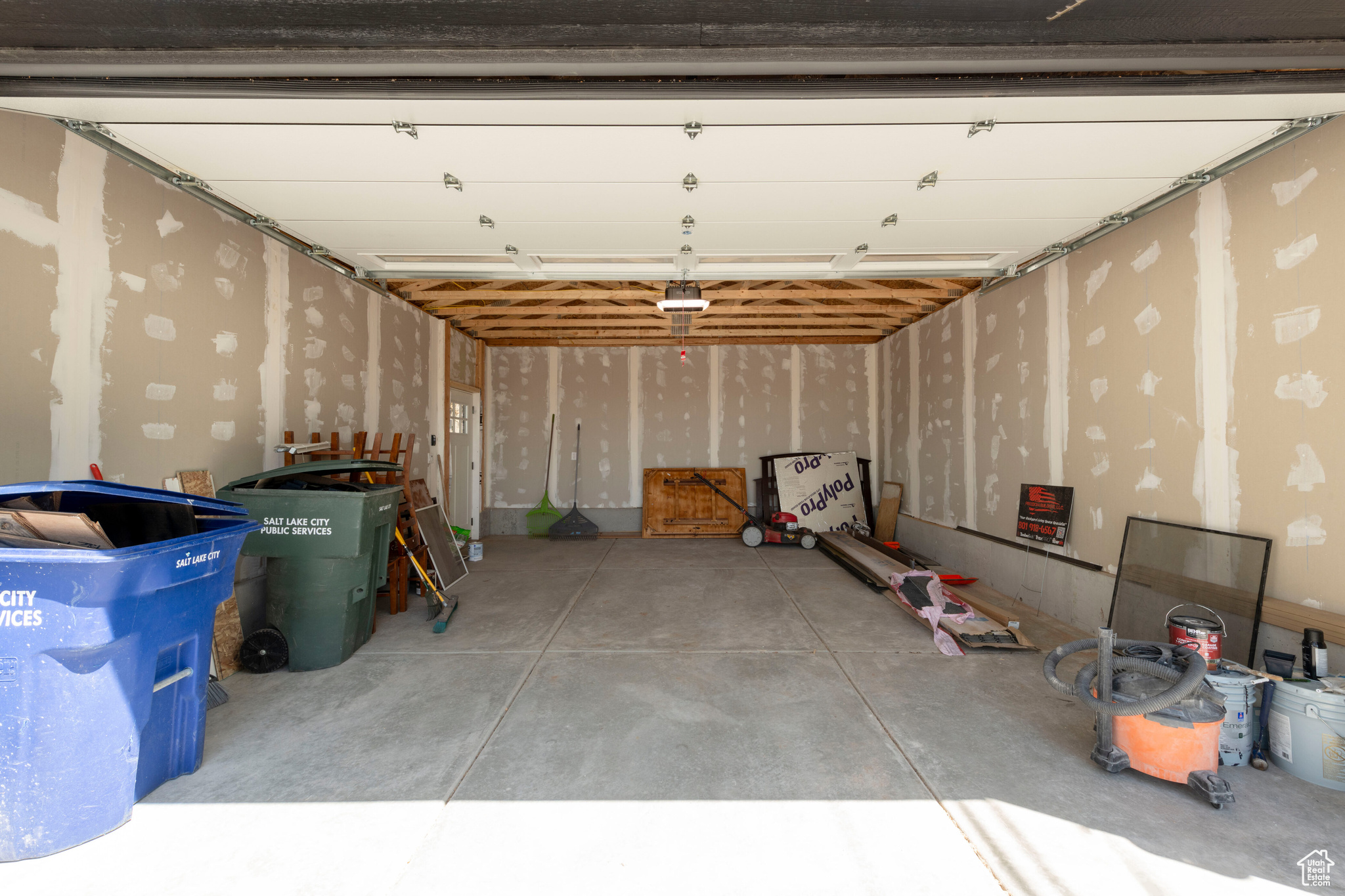 COUNTRY CLUB HEIGHTS - Residential