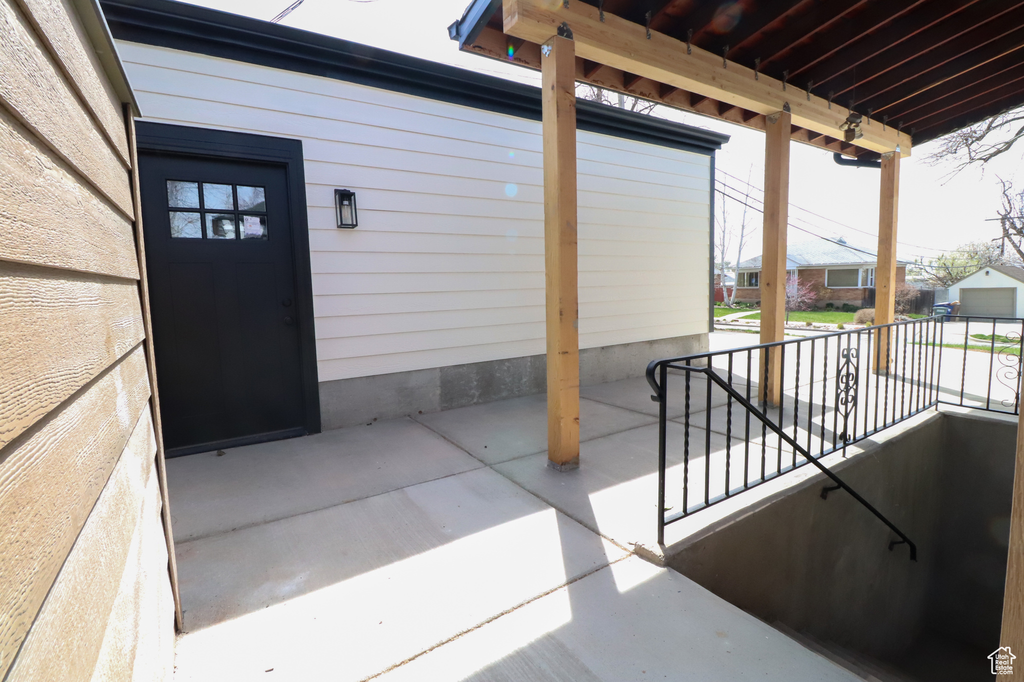 COUNTRY CLUB HEIGHTS - Residential