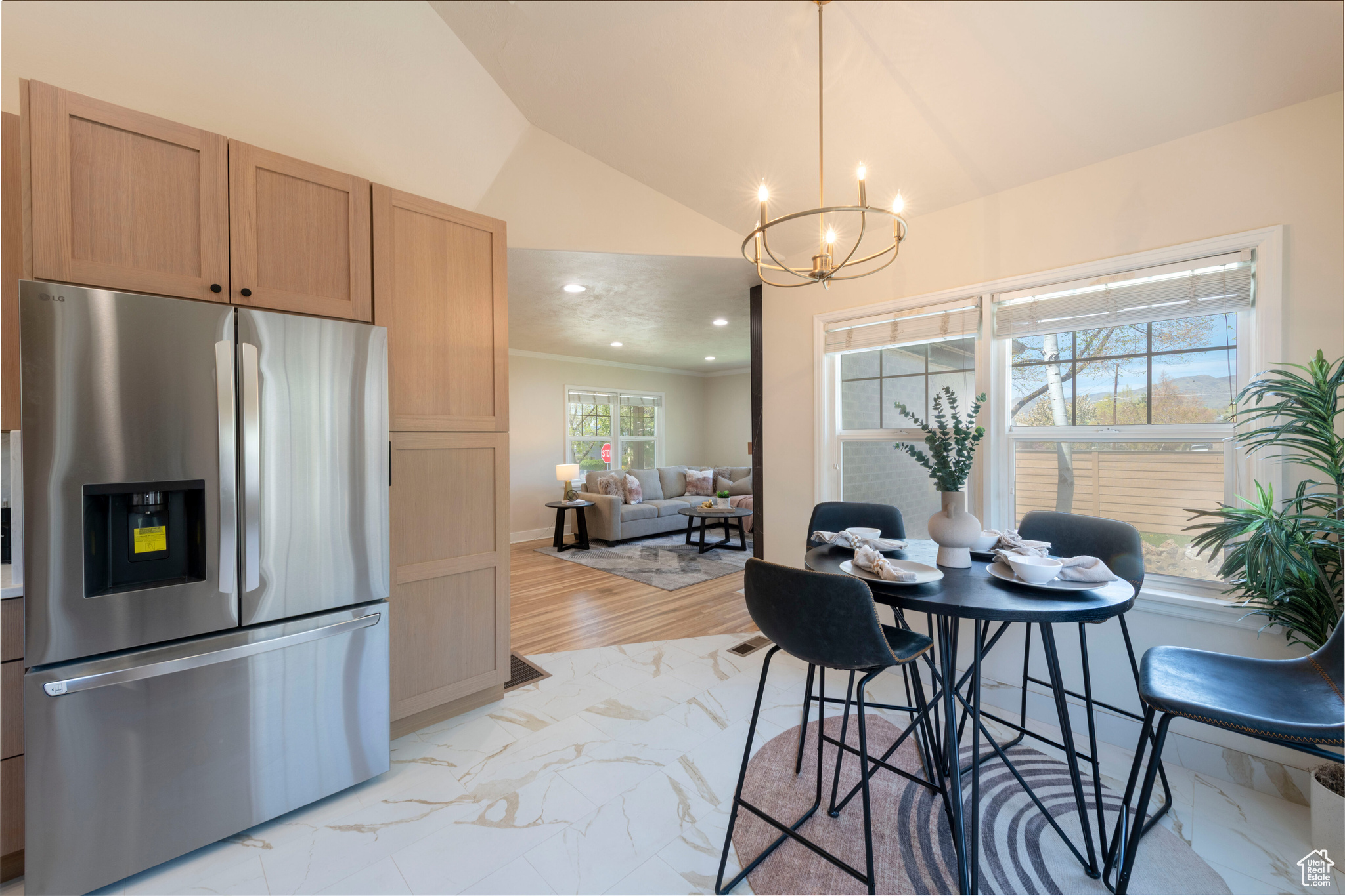 COUNTRY CLUB HEIGHTS - Residential