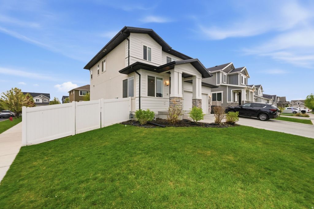 Photo of 86 E ROSE WAY, Vineyard, UT 84059 (MLS # 2148882)