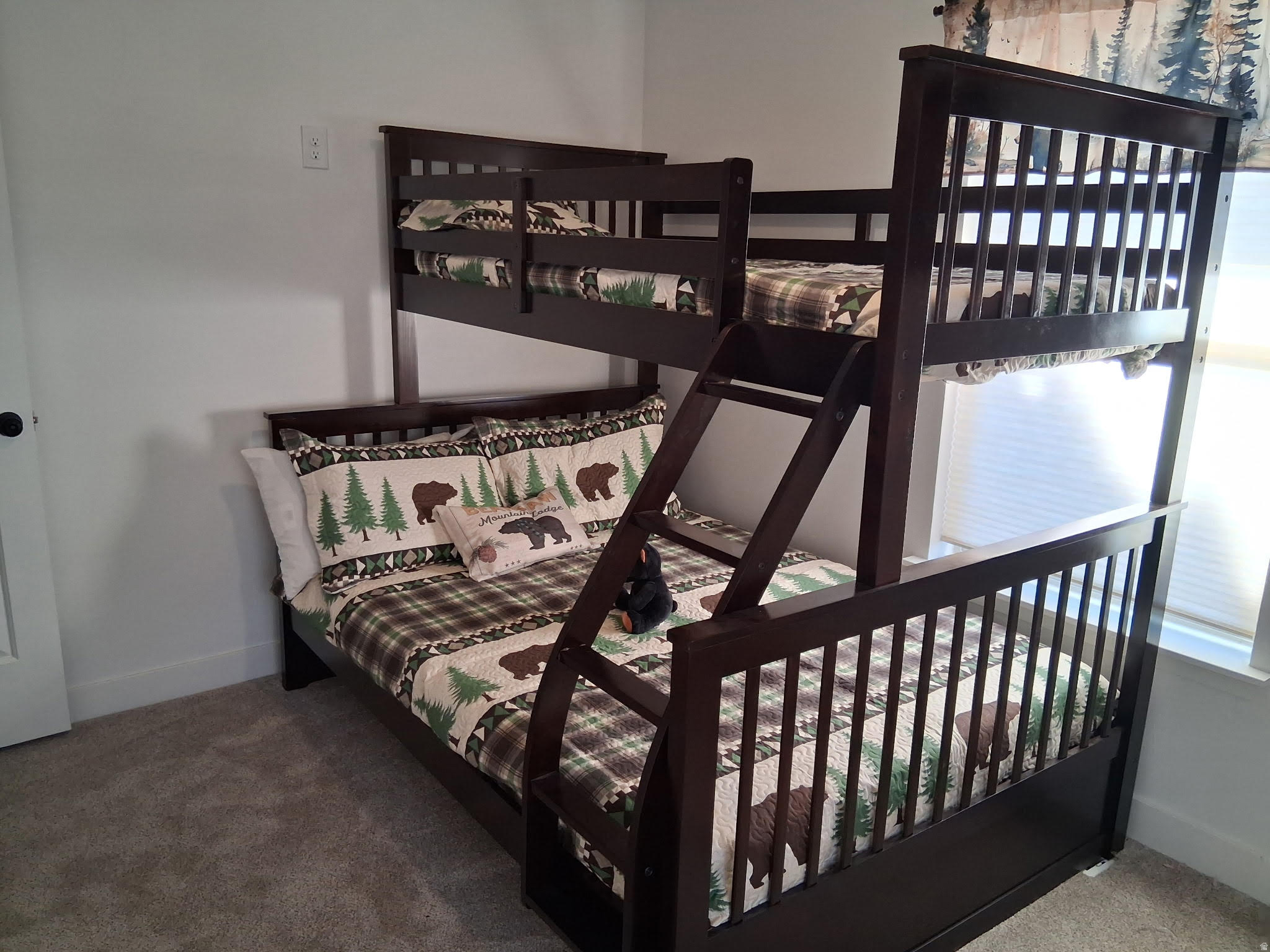 SKYLINE MOUNTAIN RESORT - Residential