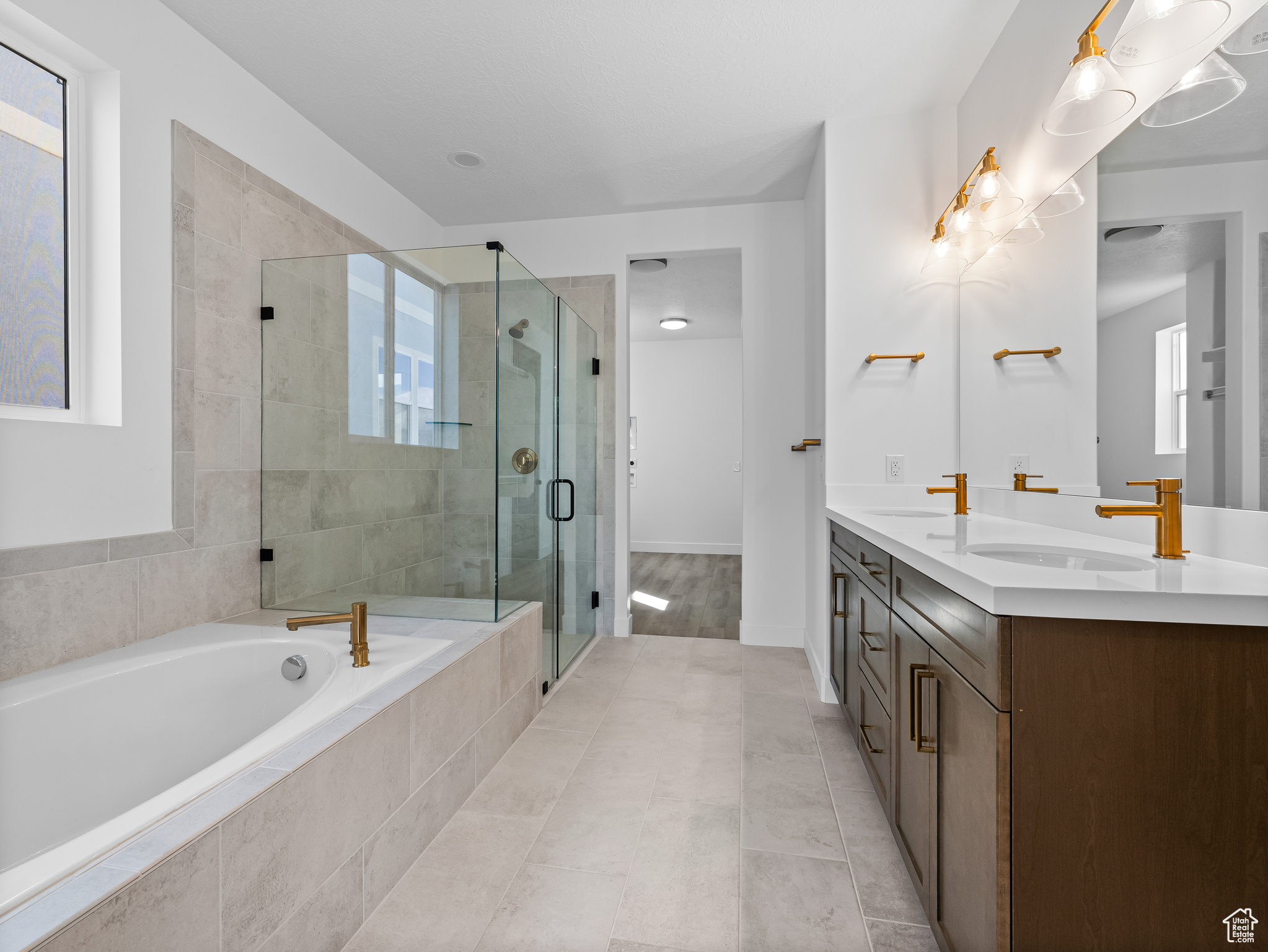BRISTOL FARMS - Residential