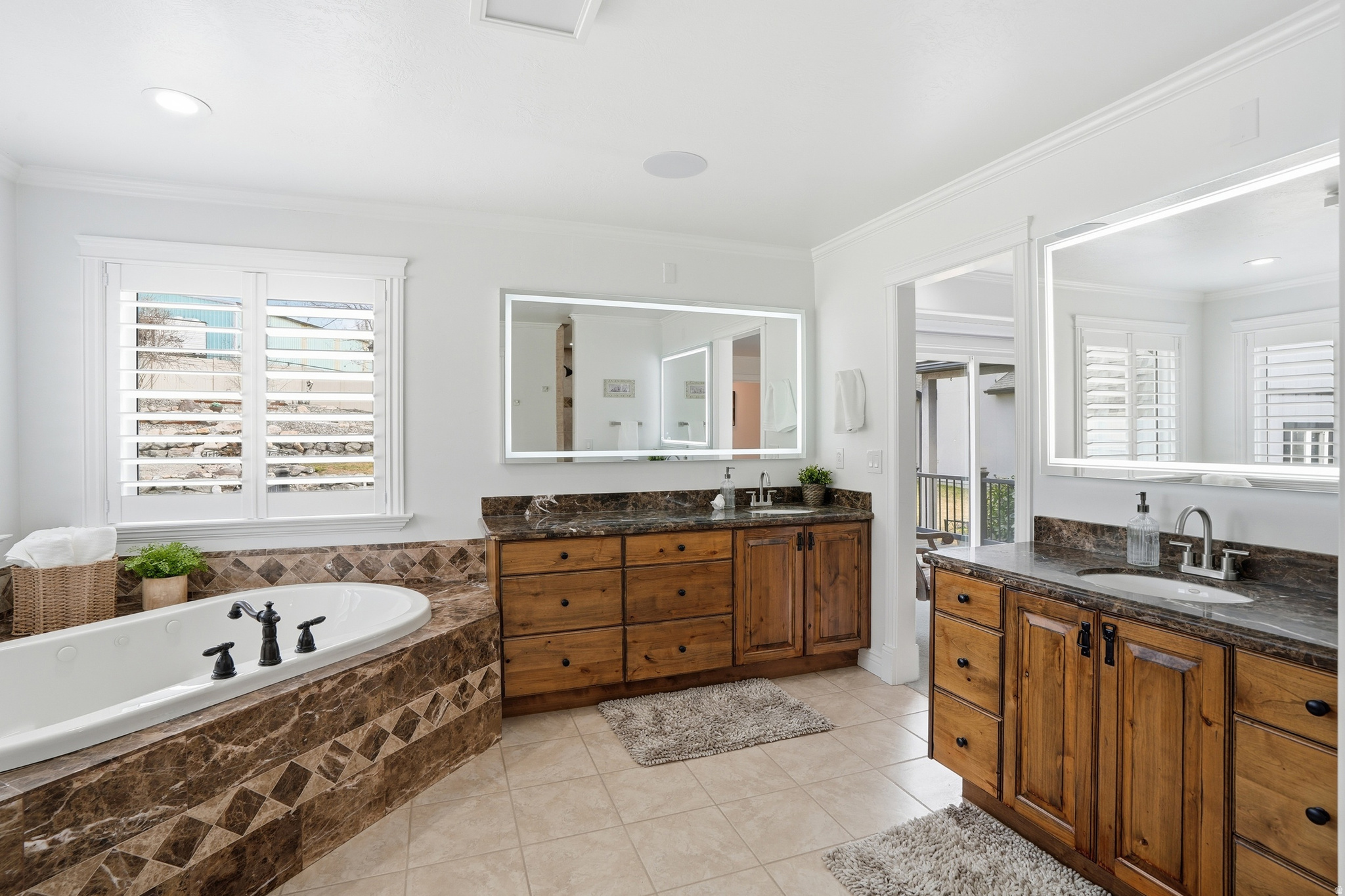 HOLLOW ESTATES - Residential