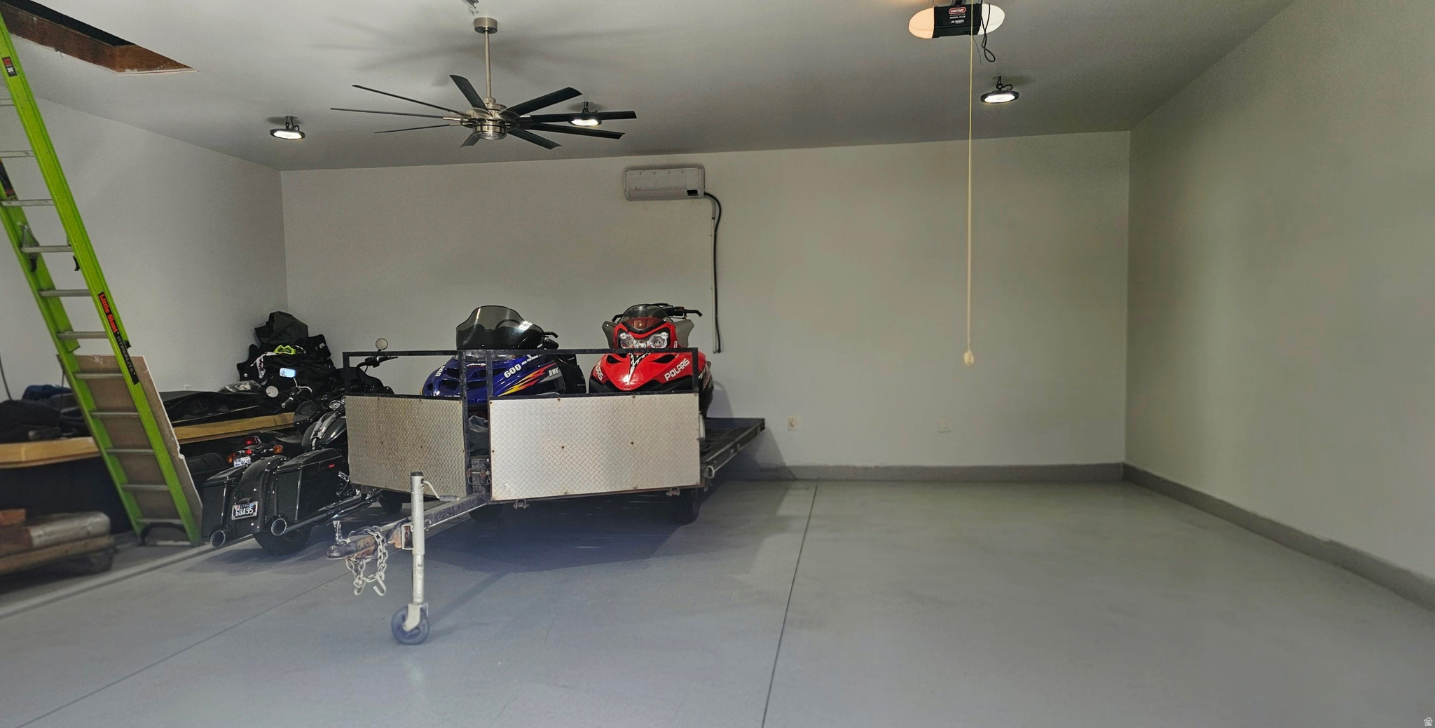 HOLLOW ESTATES - Residential