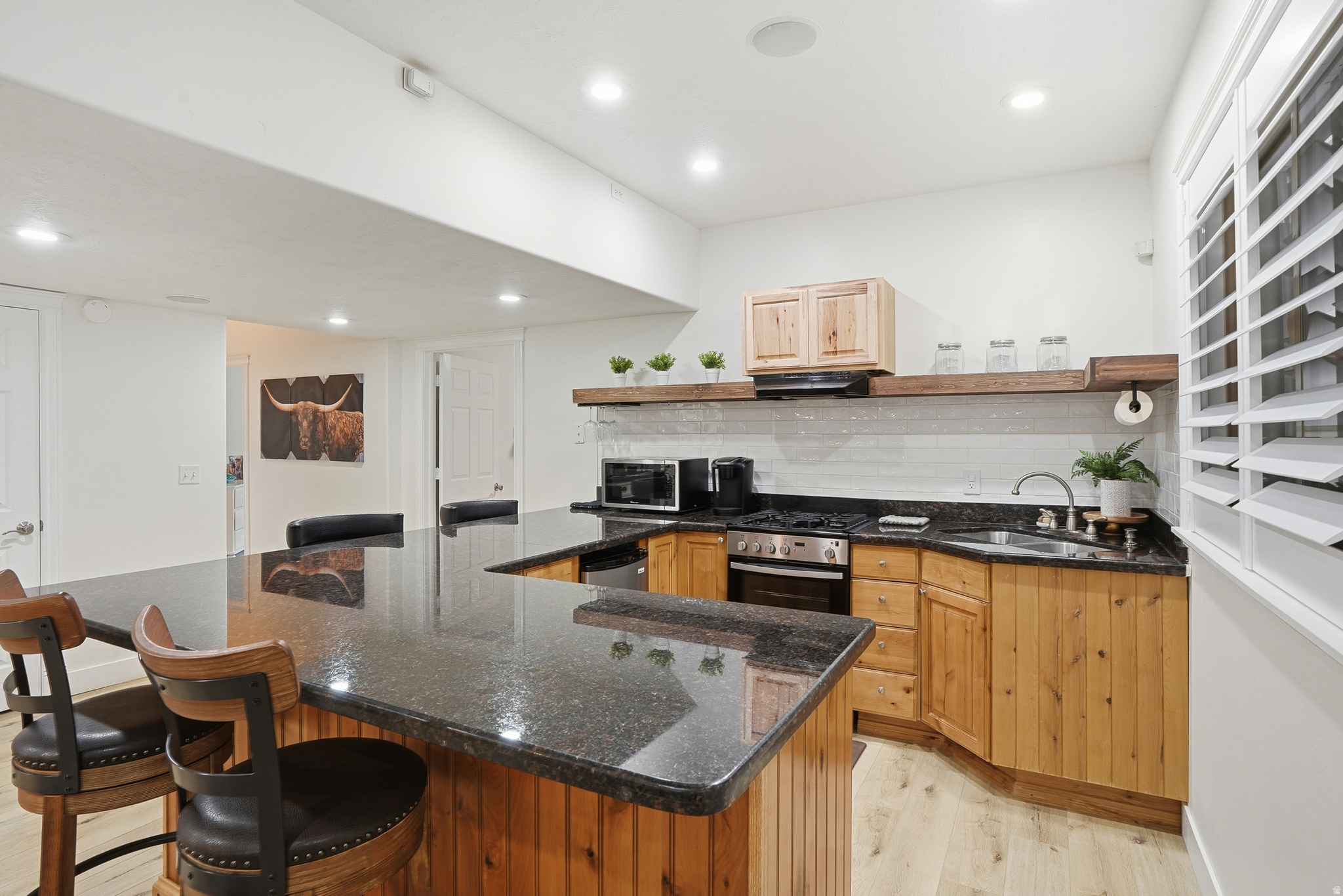 HOLLOW ESTATES - Residential