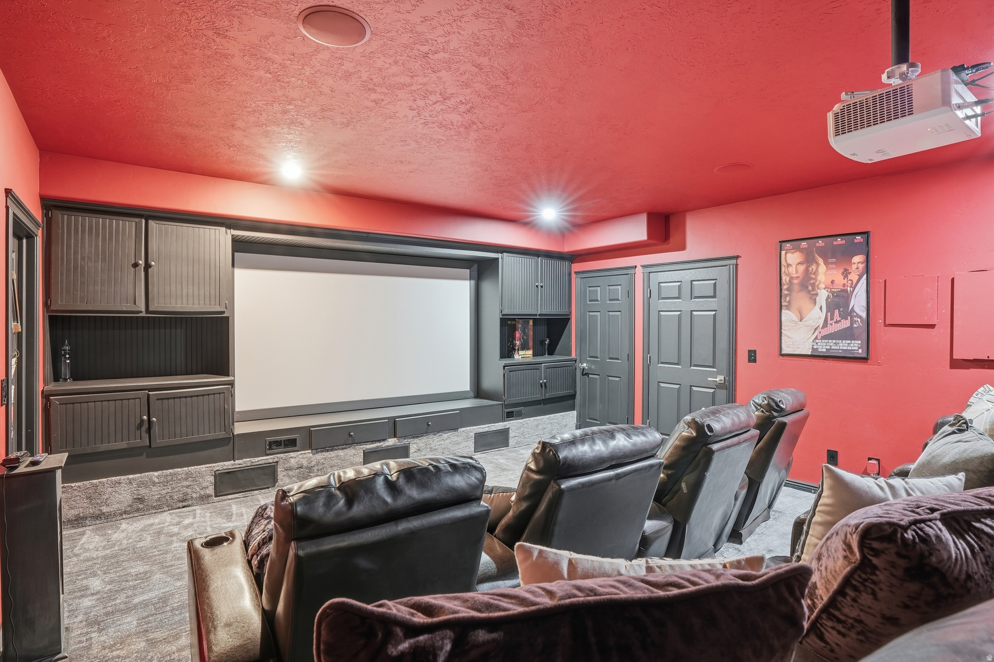 HOLLOW ESTATES - Residential