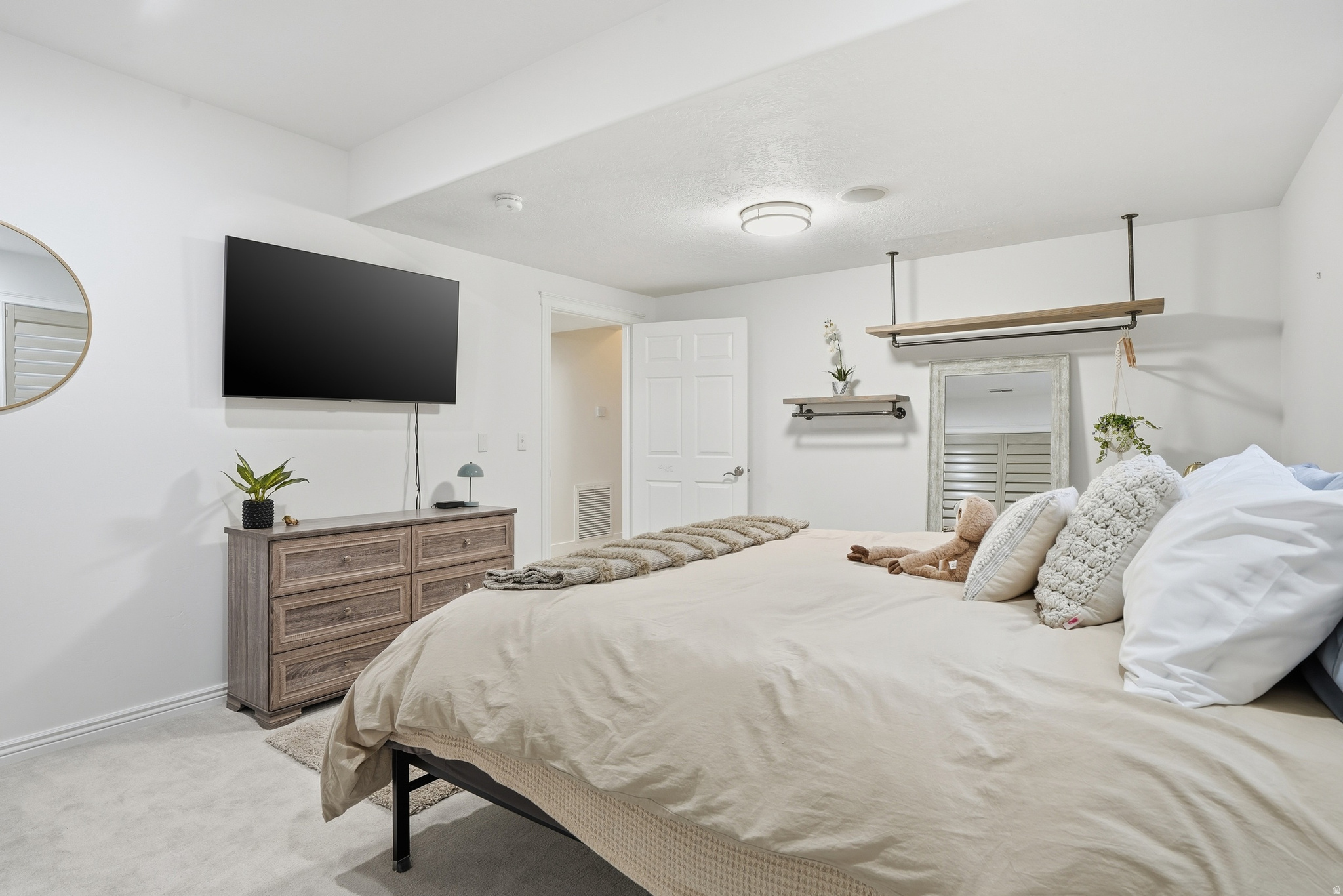 HOLLOW ESTATES - Residential