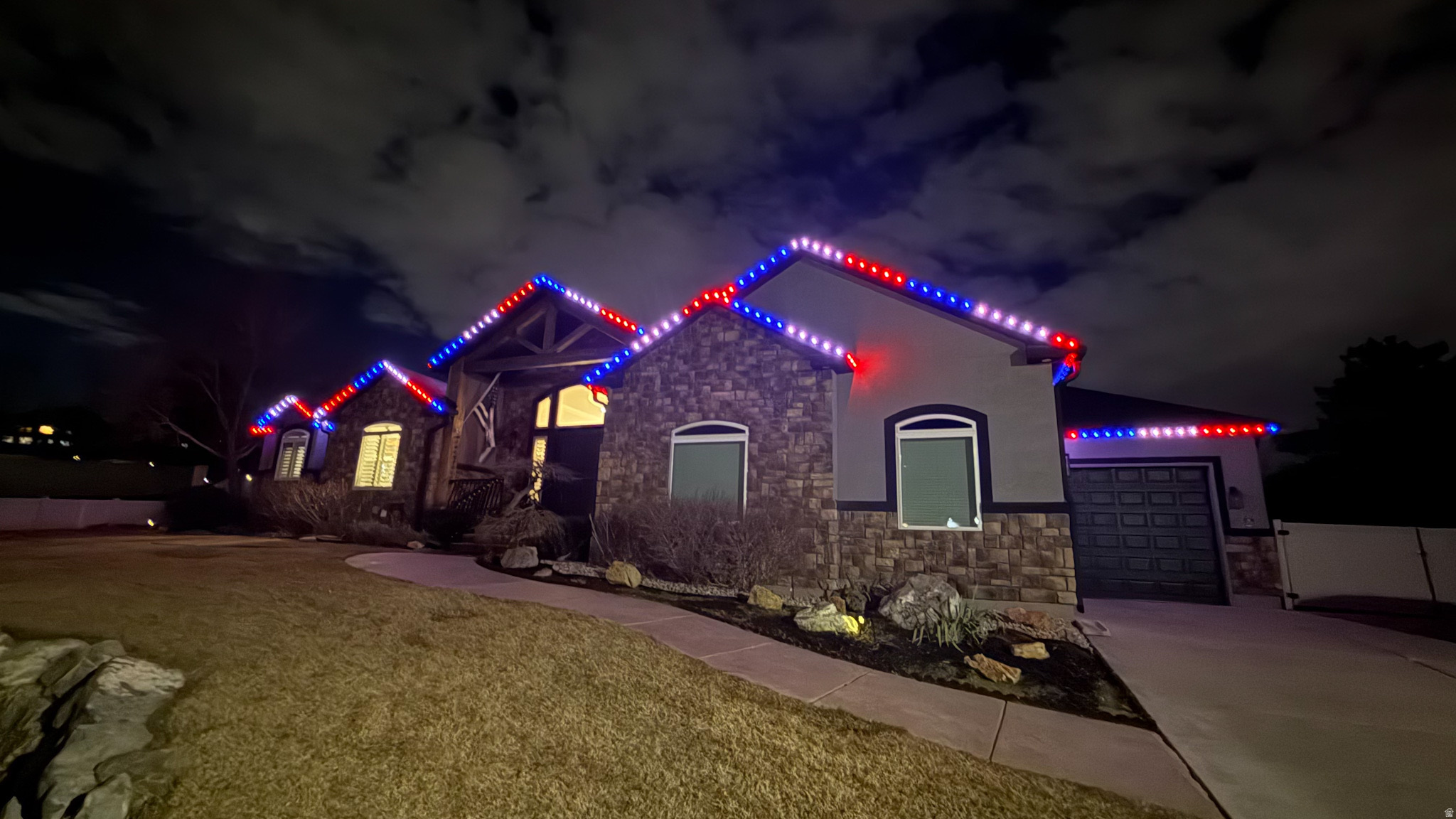 HOLLOW ESTATES - Residential