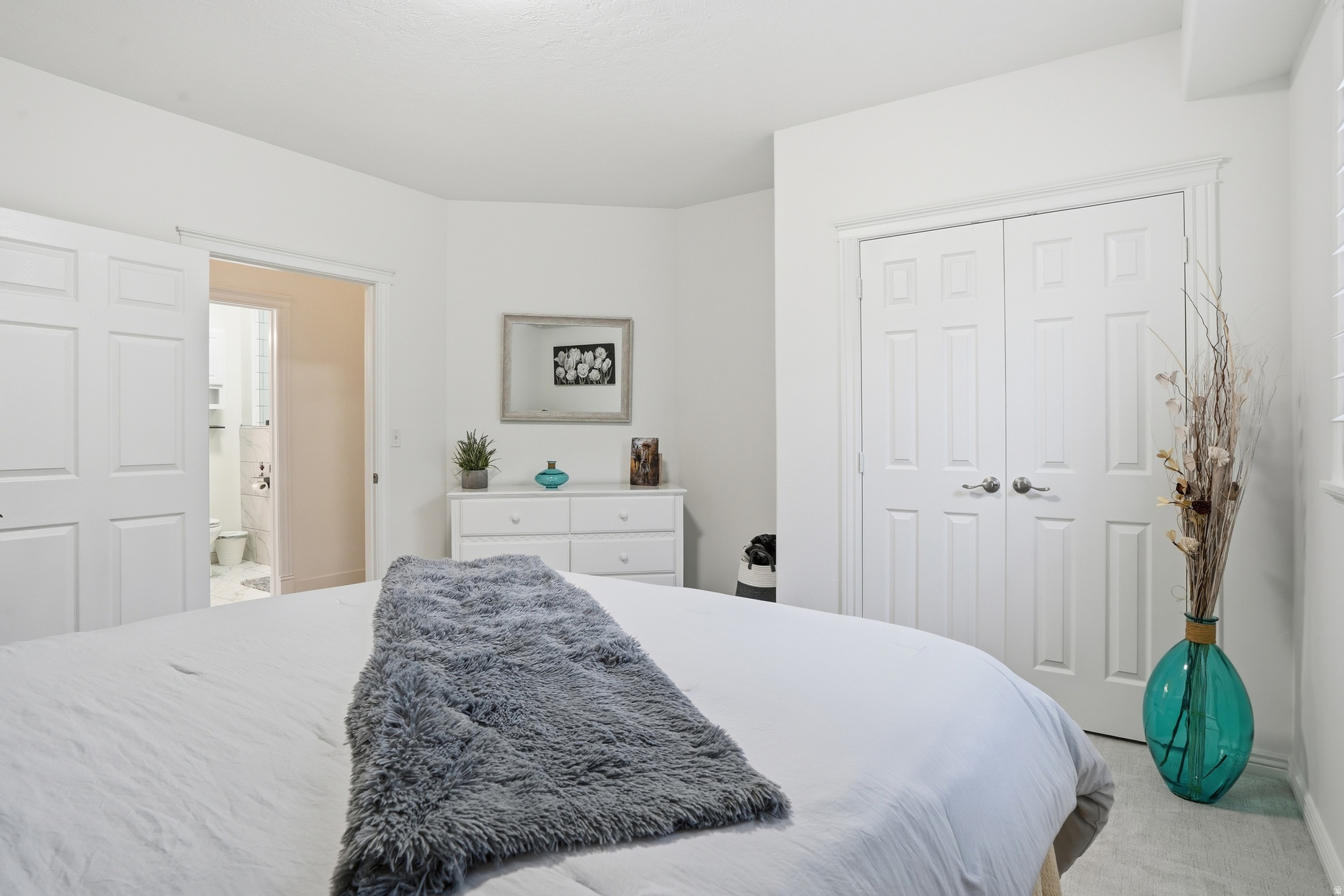 HOLLOW ESTATES - Residential