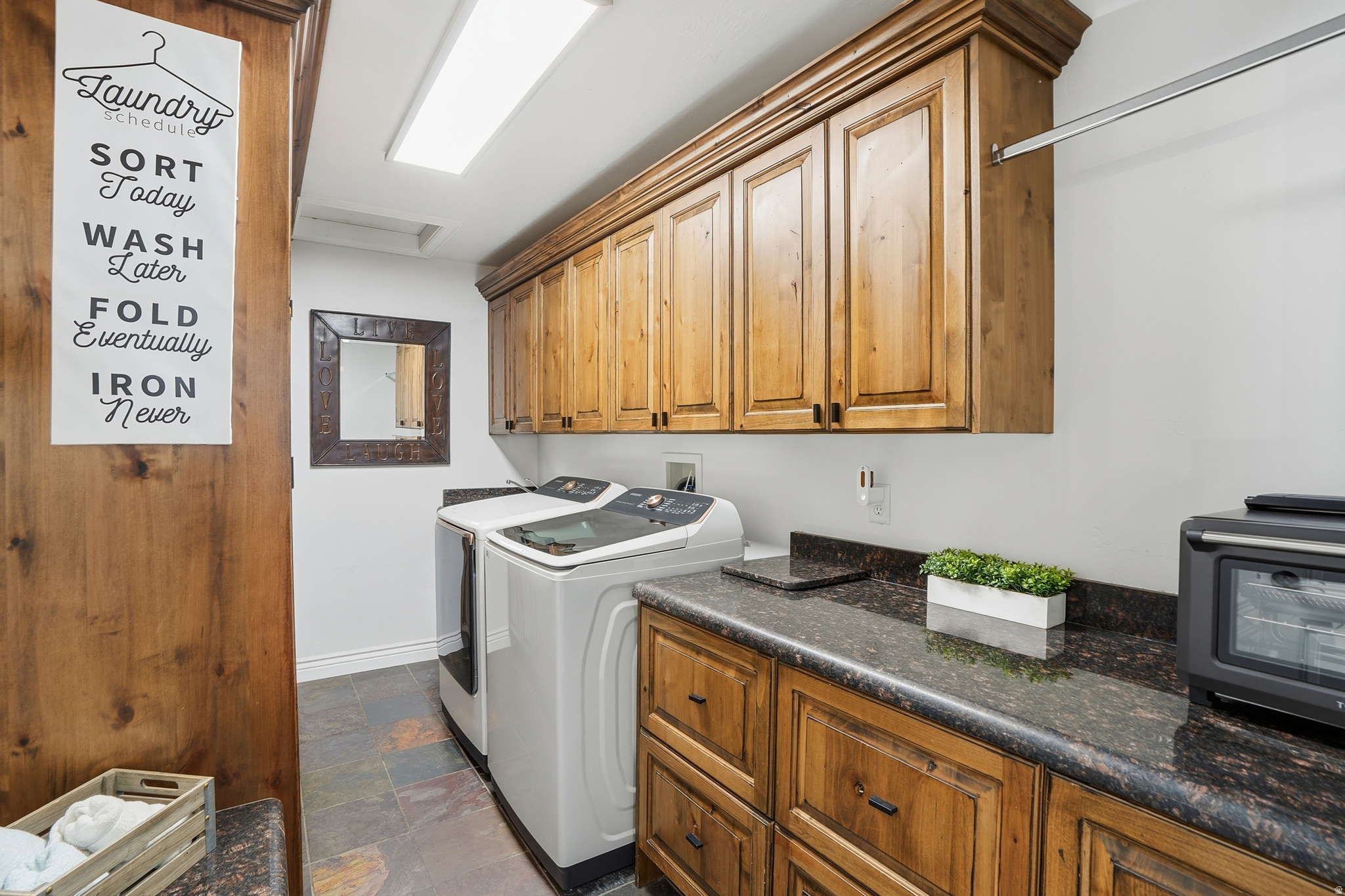 HOLLOW ESTATES - Residential