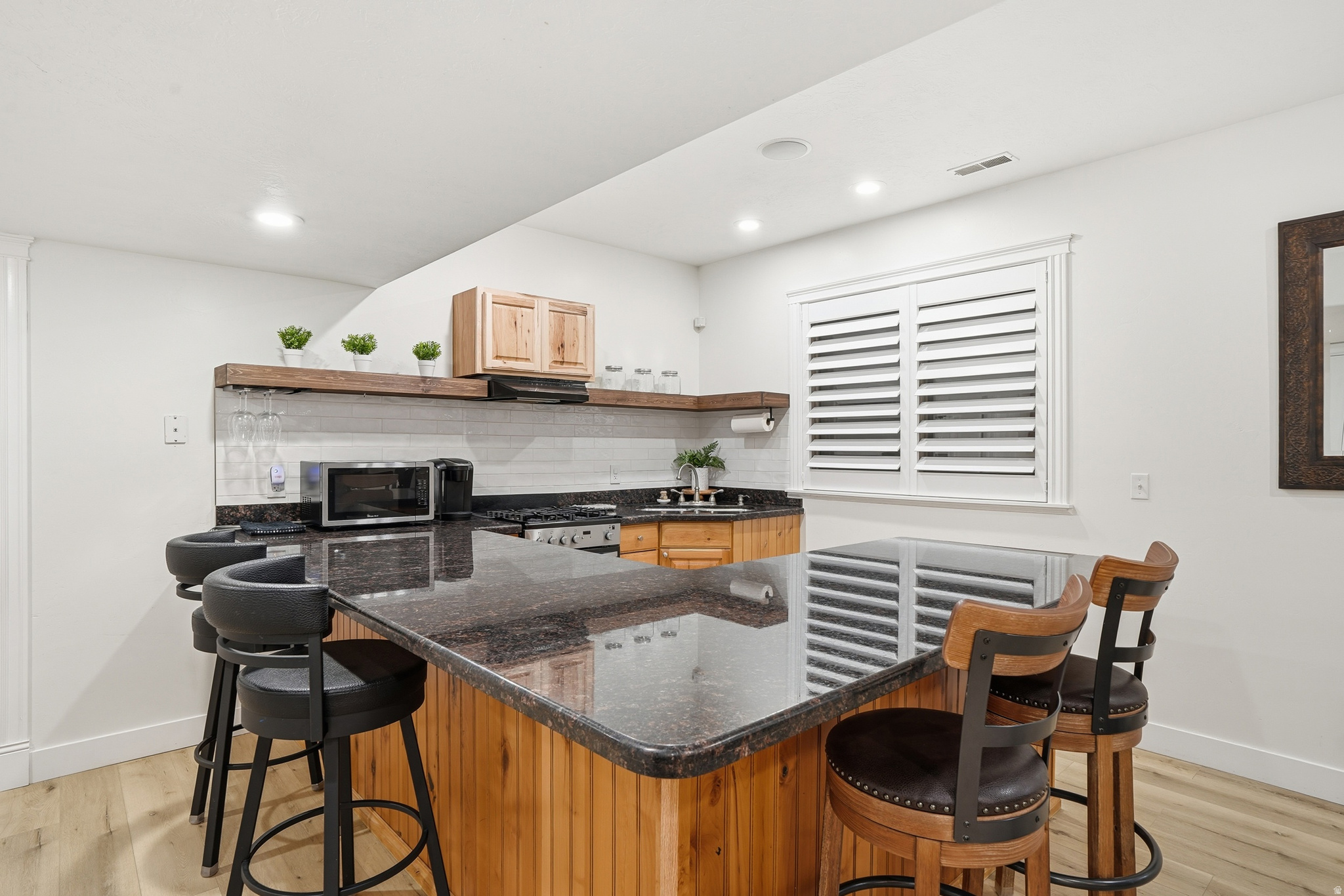 HOLLOW ESTATES - Residential