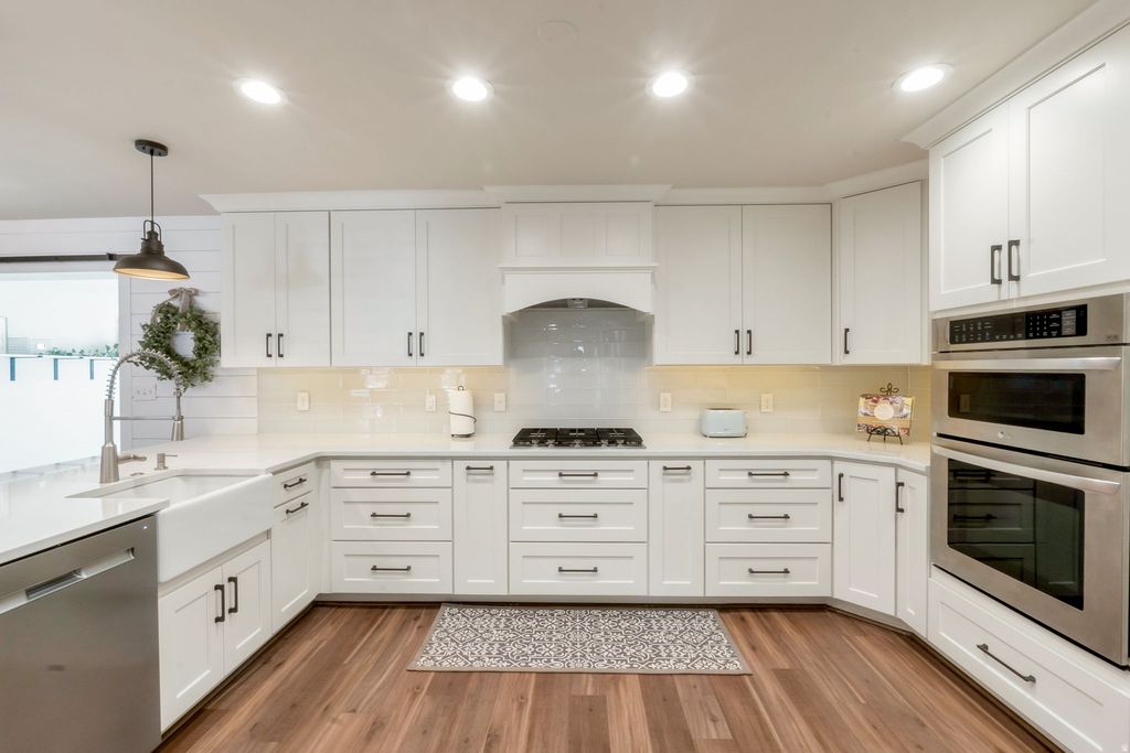 Photo of 1470 E SHOSHONE AVE, Sandy, UT 84092 (MLS # 2156562)