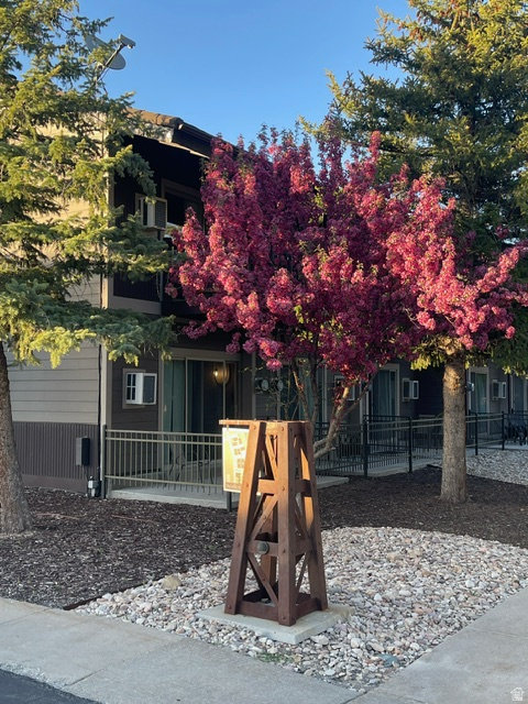 PROSPECTOR SQUARE - Residential