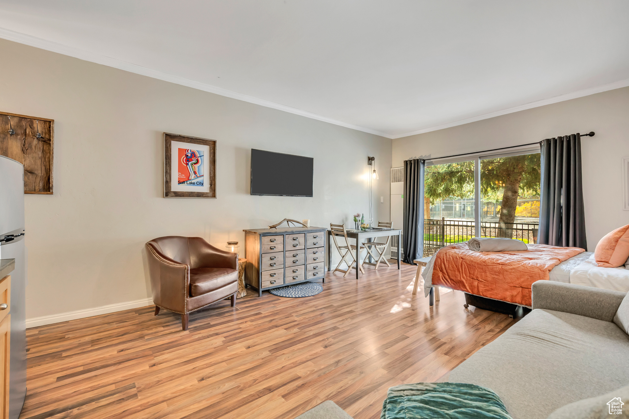 PROSPECTOR SQUARE - Residential