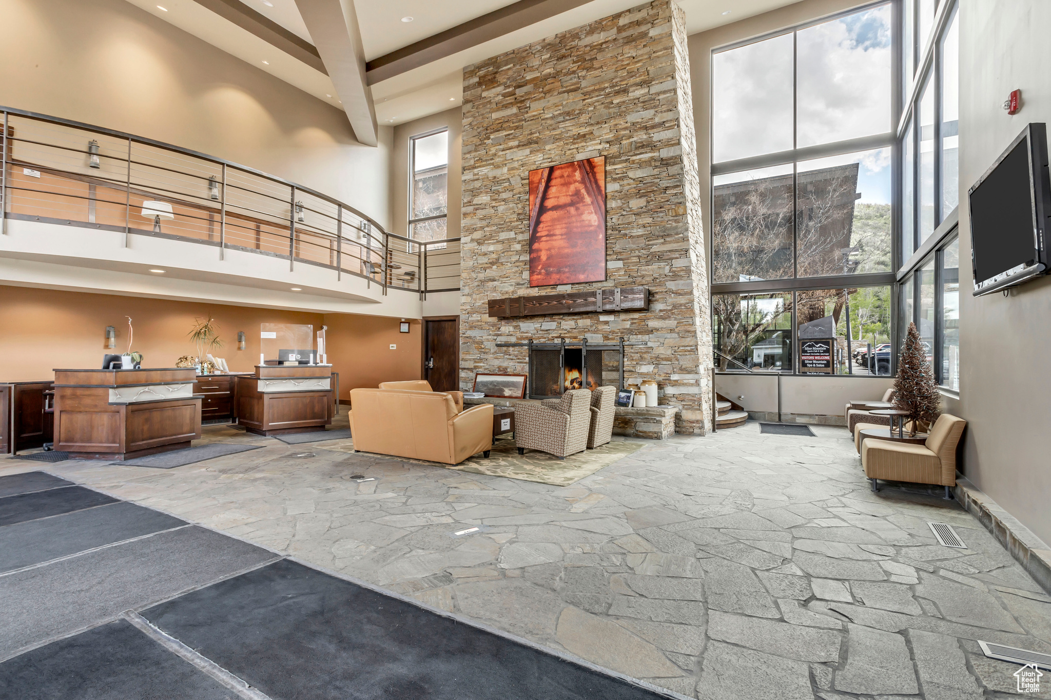 PROSPECTOR SQUARE - Residential