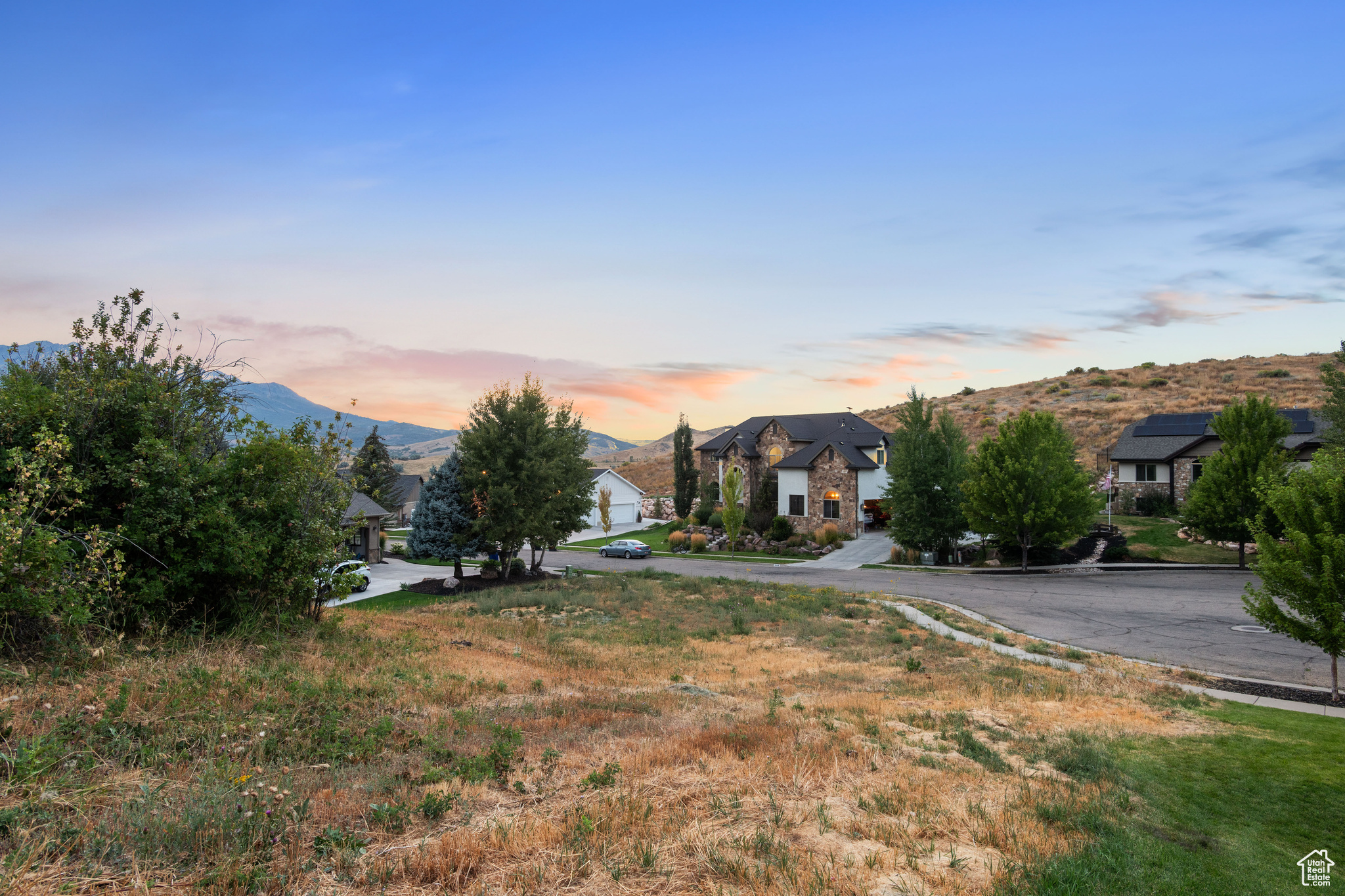 COTTONWOOD HILLS - Land