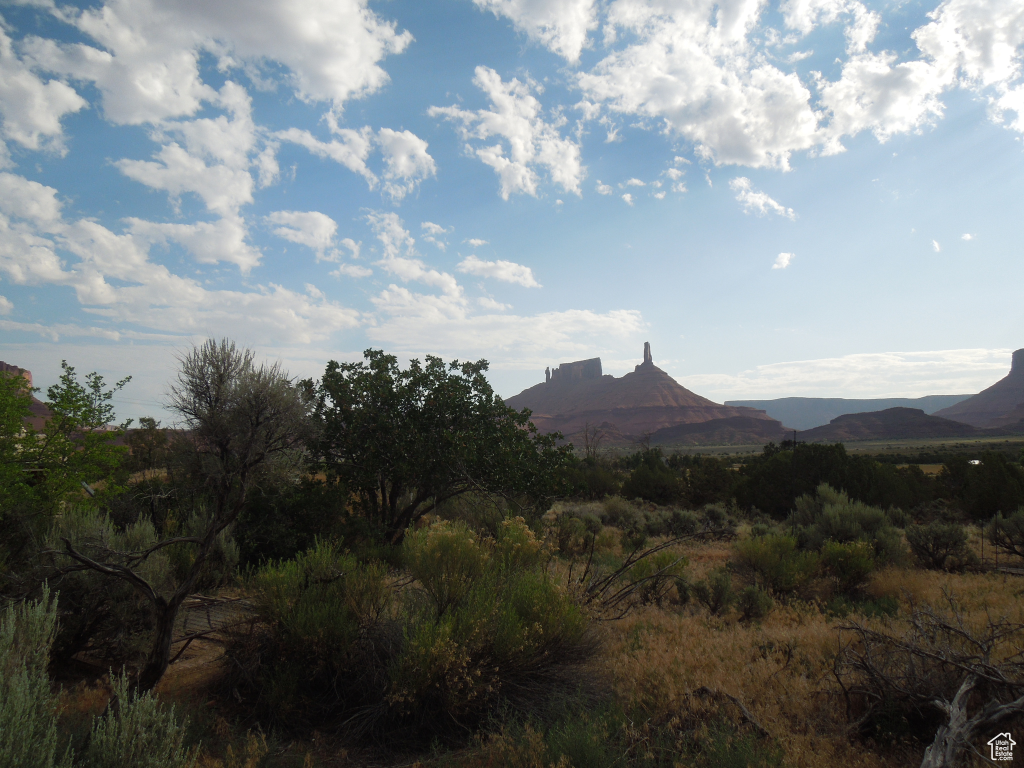 CASTLE VALLEY RIVER RANCHOS - Residential