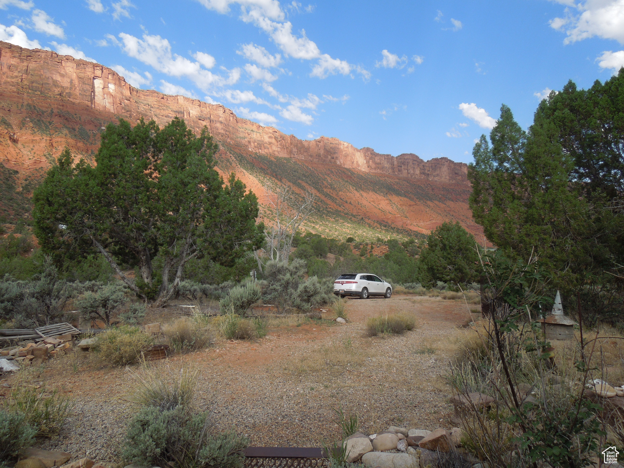 CASTLE VALLEY RIVER RANCHOS - Residential