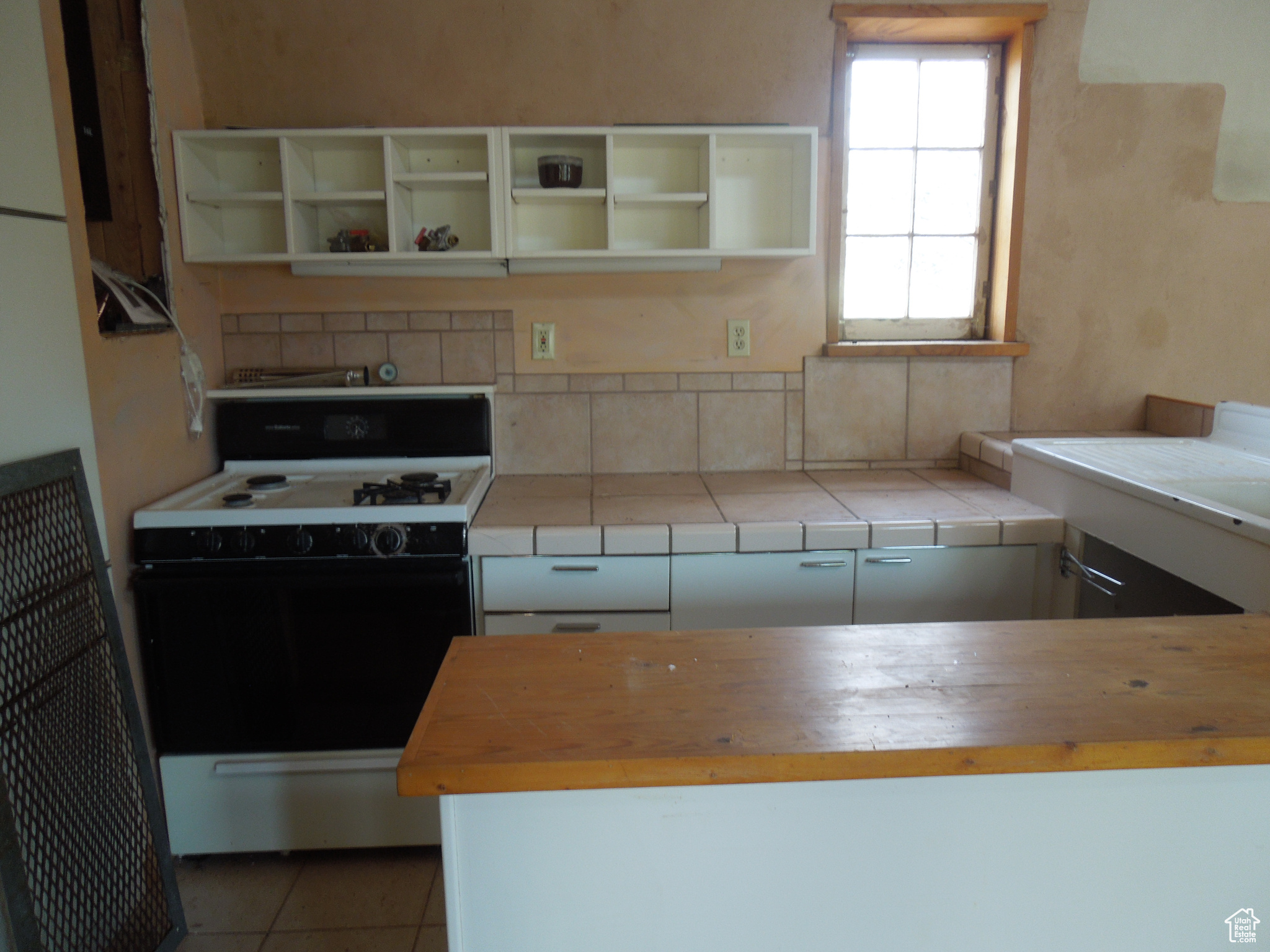 CASTLE VALLEY RIVER RANCHOS - Residential