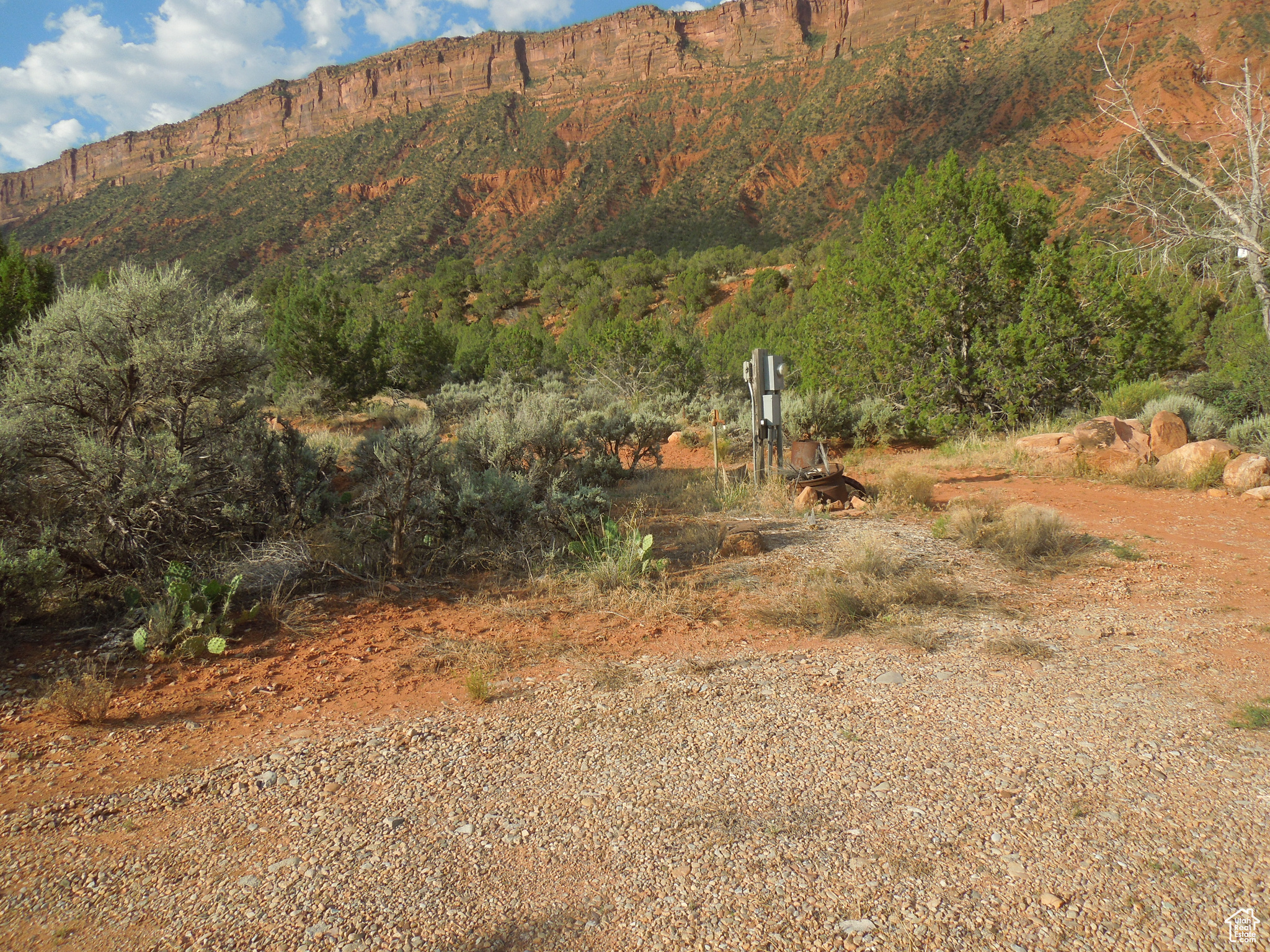 CASTLE VALLEY RIVER RANCHOS - Residential